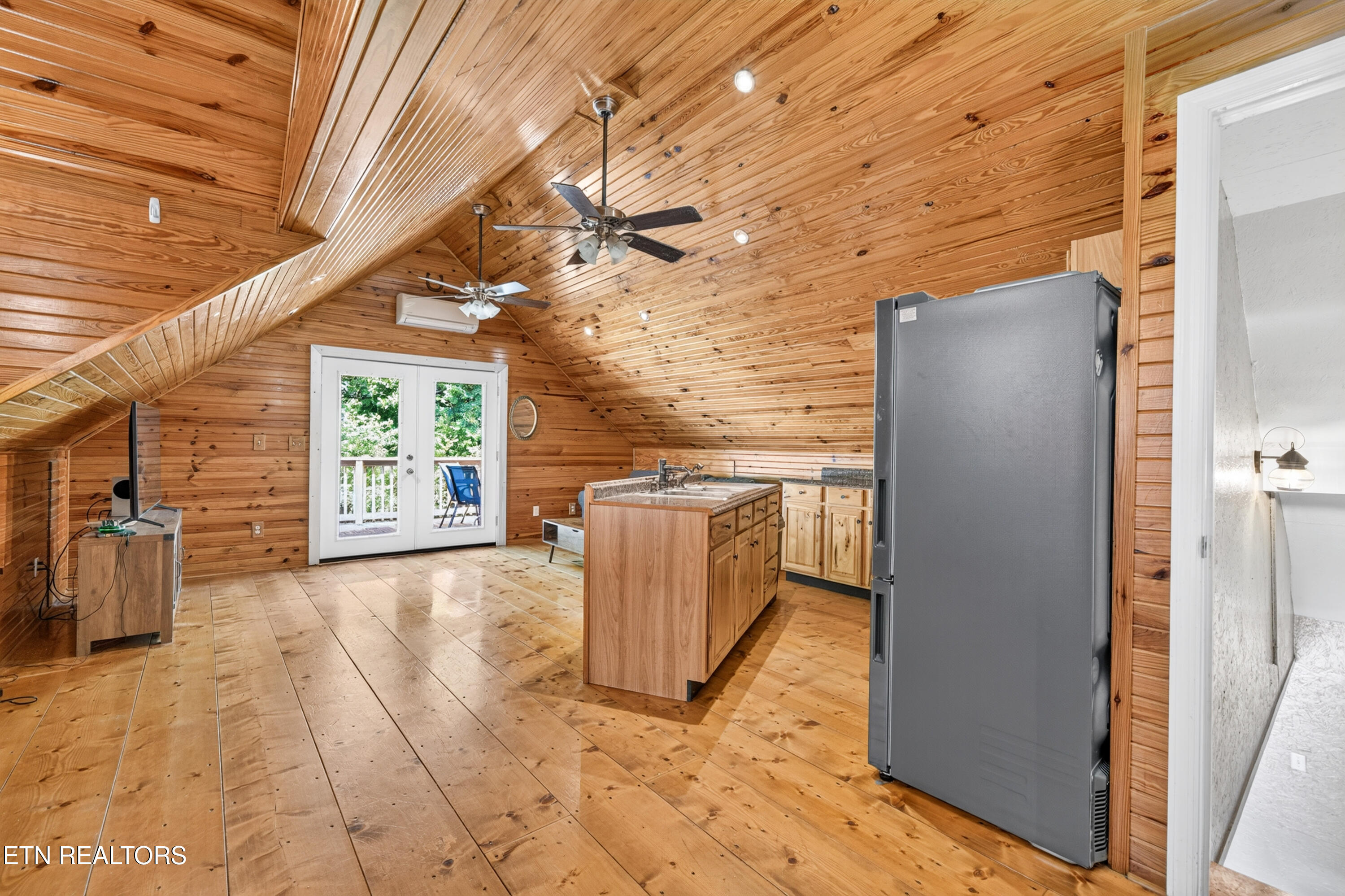 105 Foothills Road Pikeville TN 37367