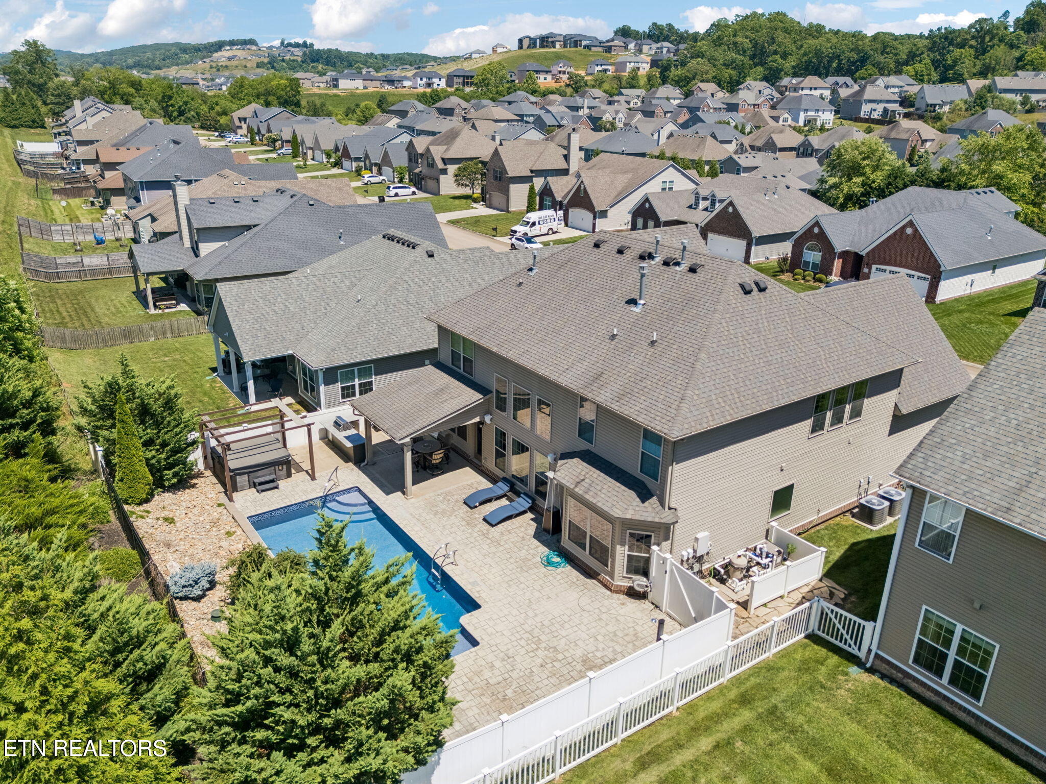 12349 Chirping Bird Lane Knoxville TN 37932