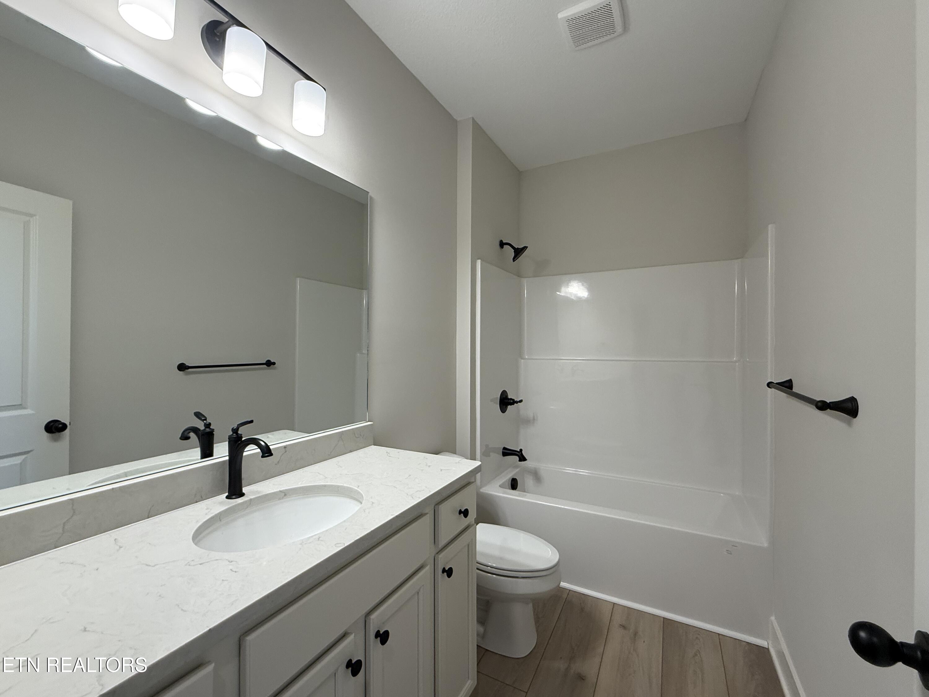 8996 Keenberg Lane Knoxville TN 37931