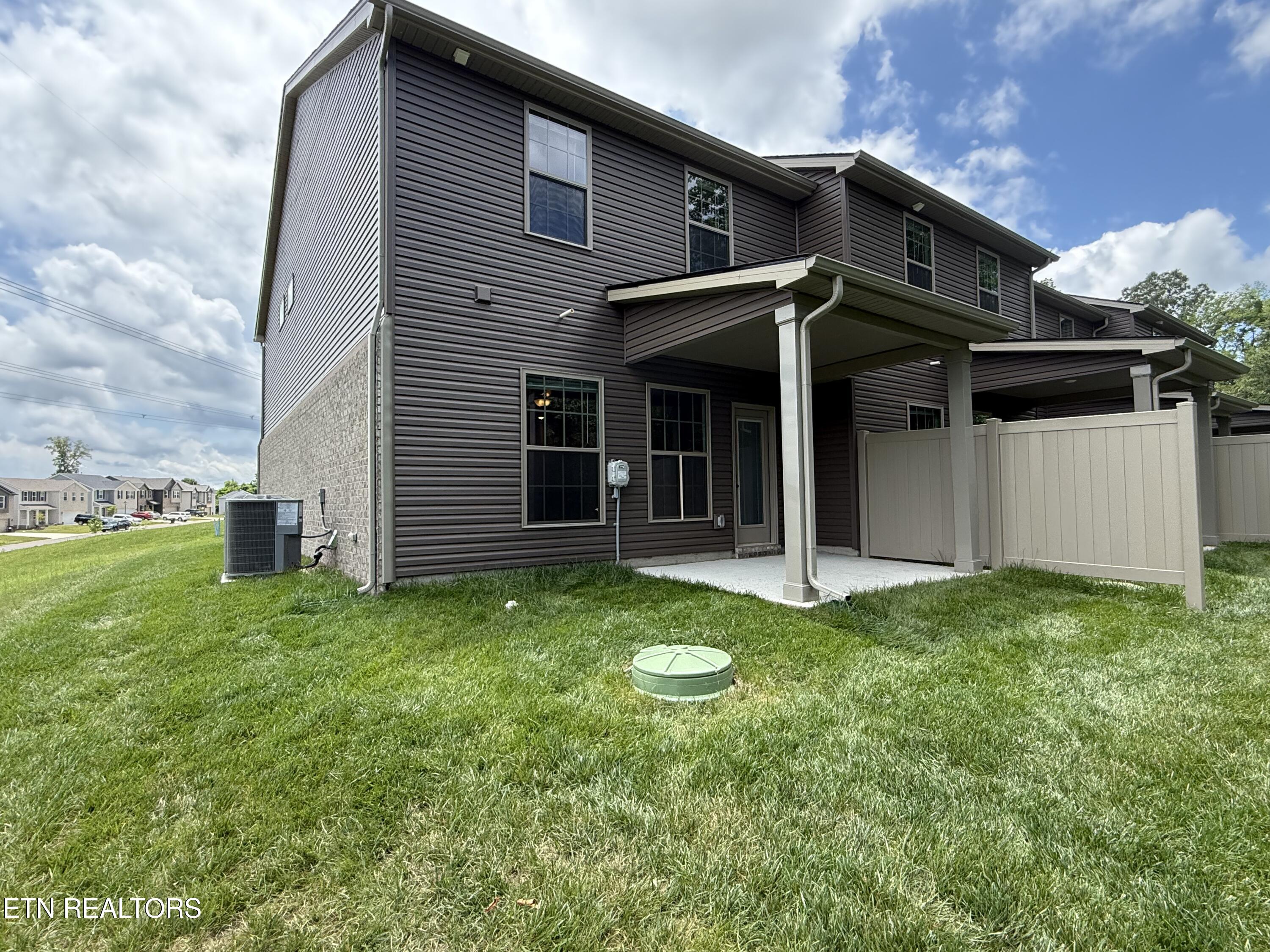 8996 Keenberg Lane Knoxville TN 37931