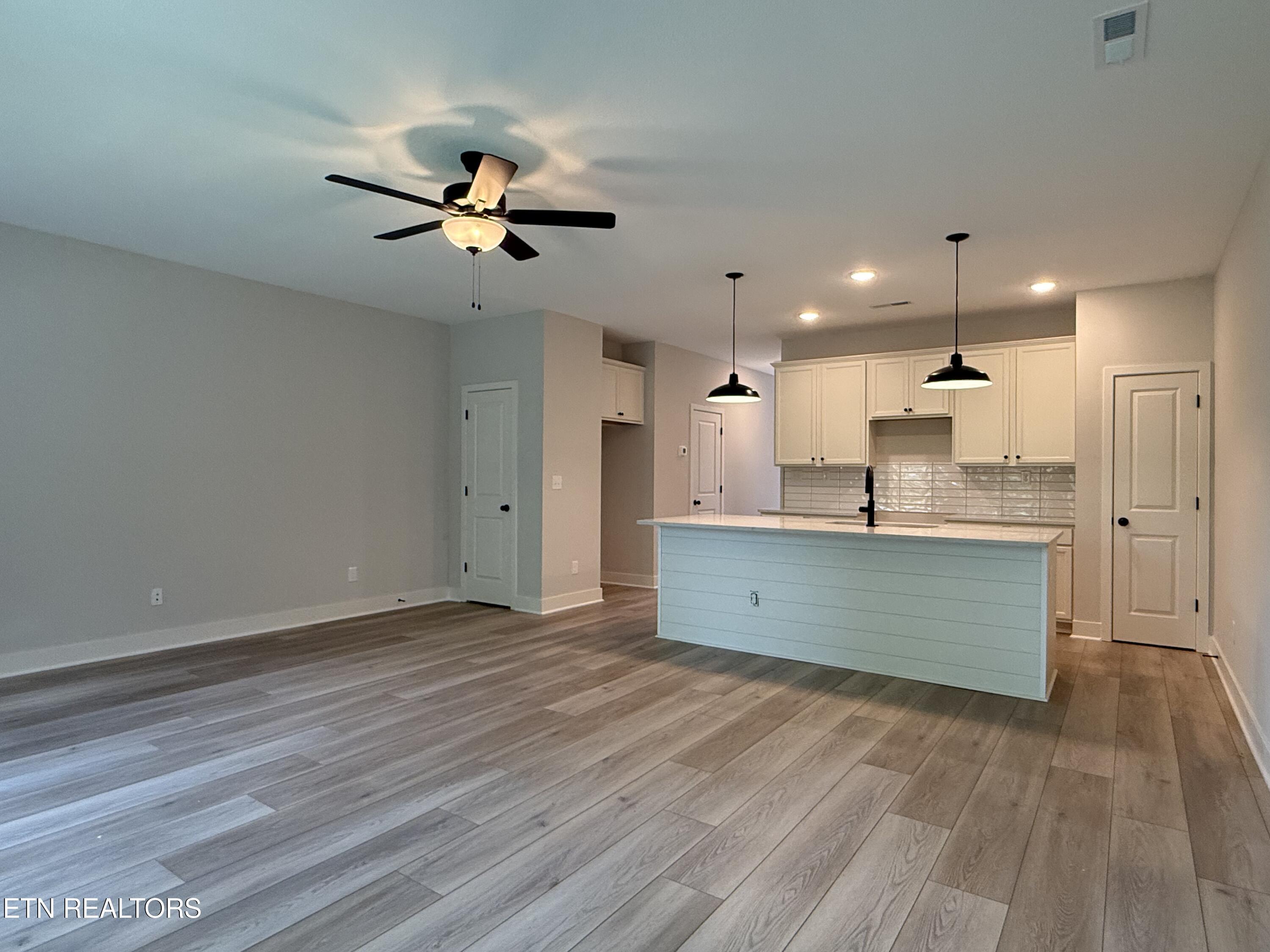 8996 Keenberg Lane Knoxville TN 37931