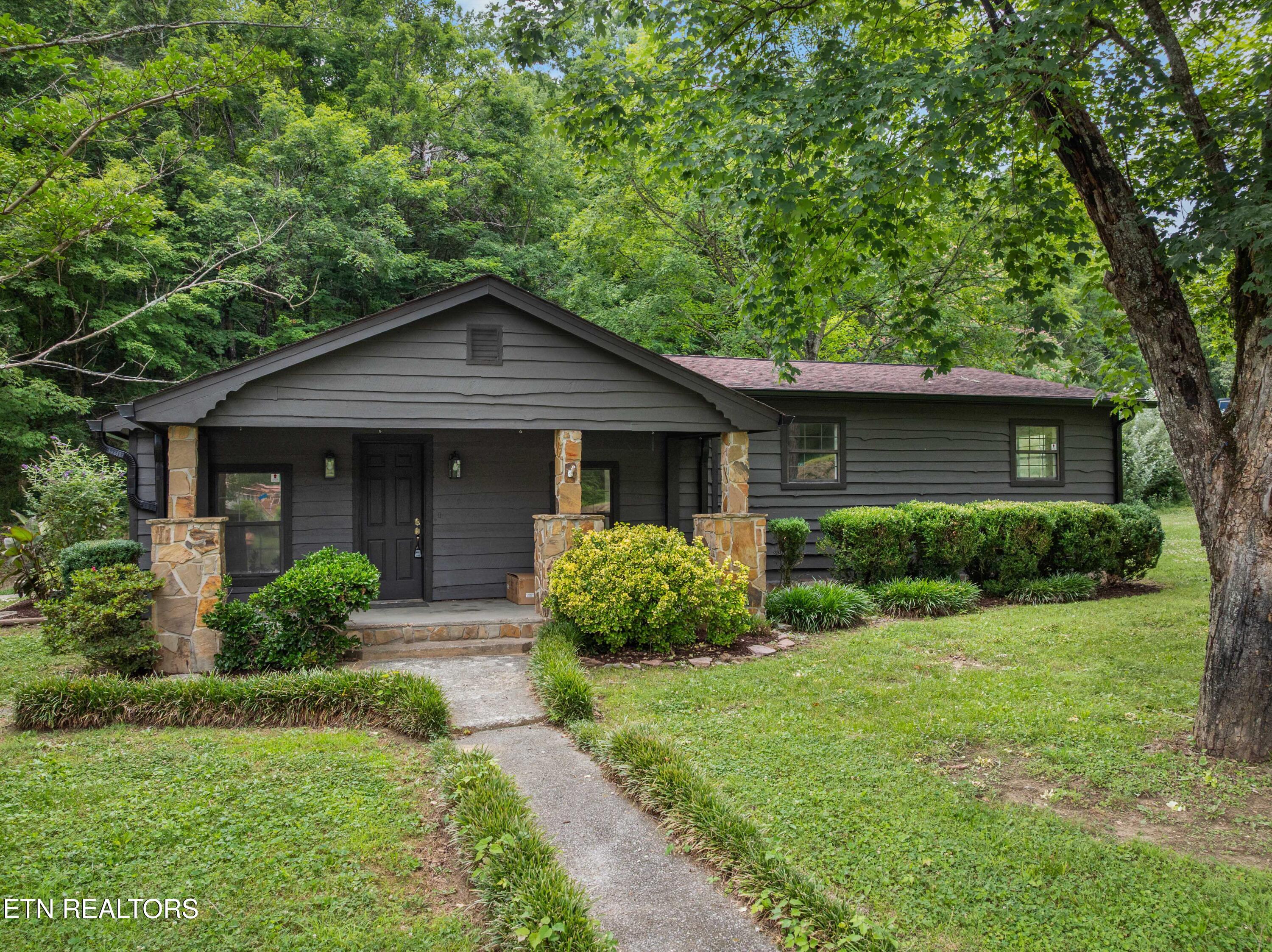 1729 W Brushy Valley Drive Powell TN 37849