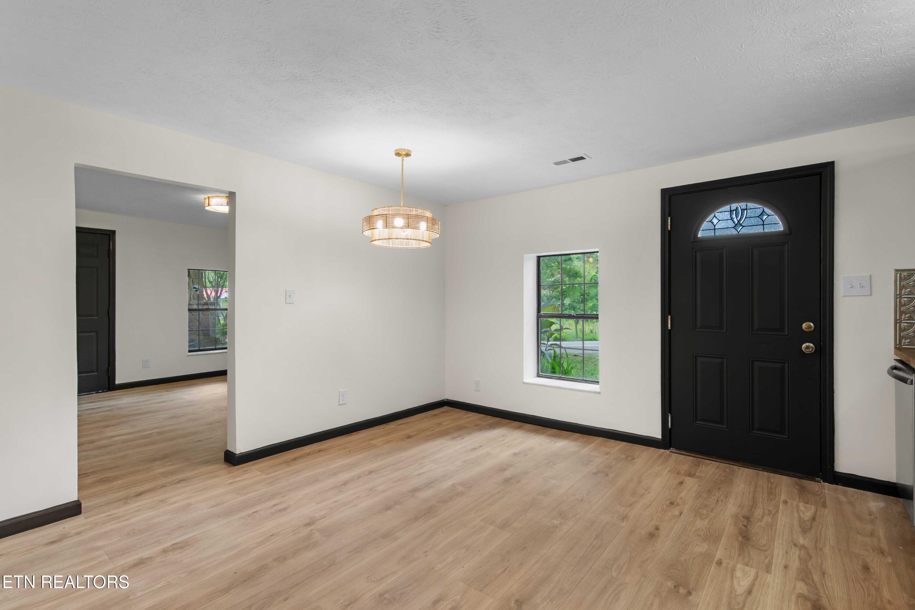 1729 W Brushy Valley Drive Powell TN 37849