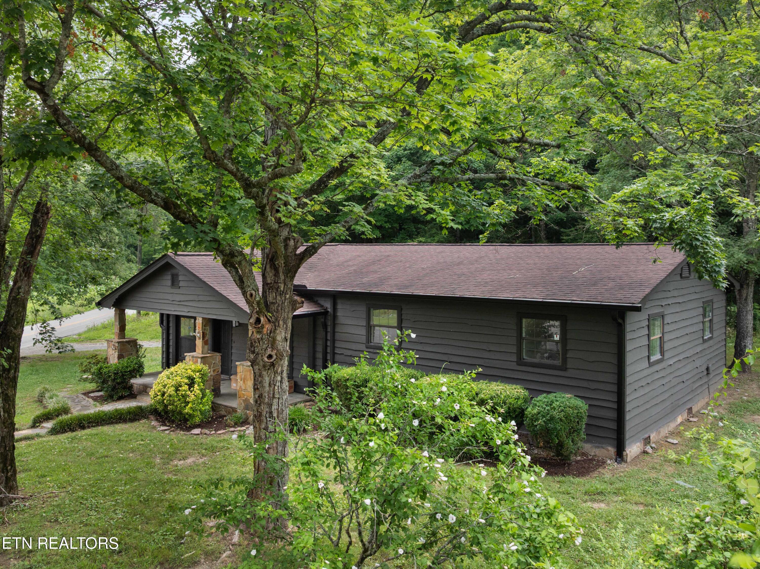 1729 W Brushy Valley Drive Powell TN 37849