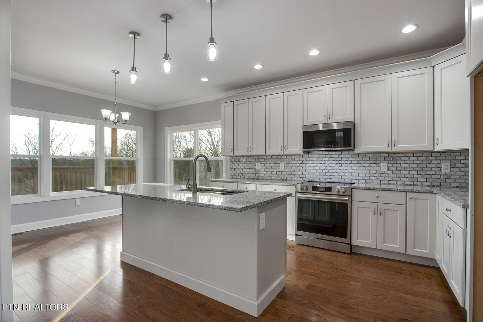 168 Amohi Way Loudon TN 37774