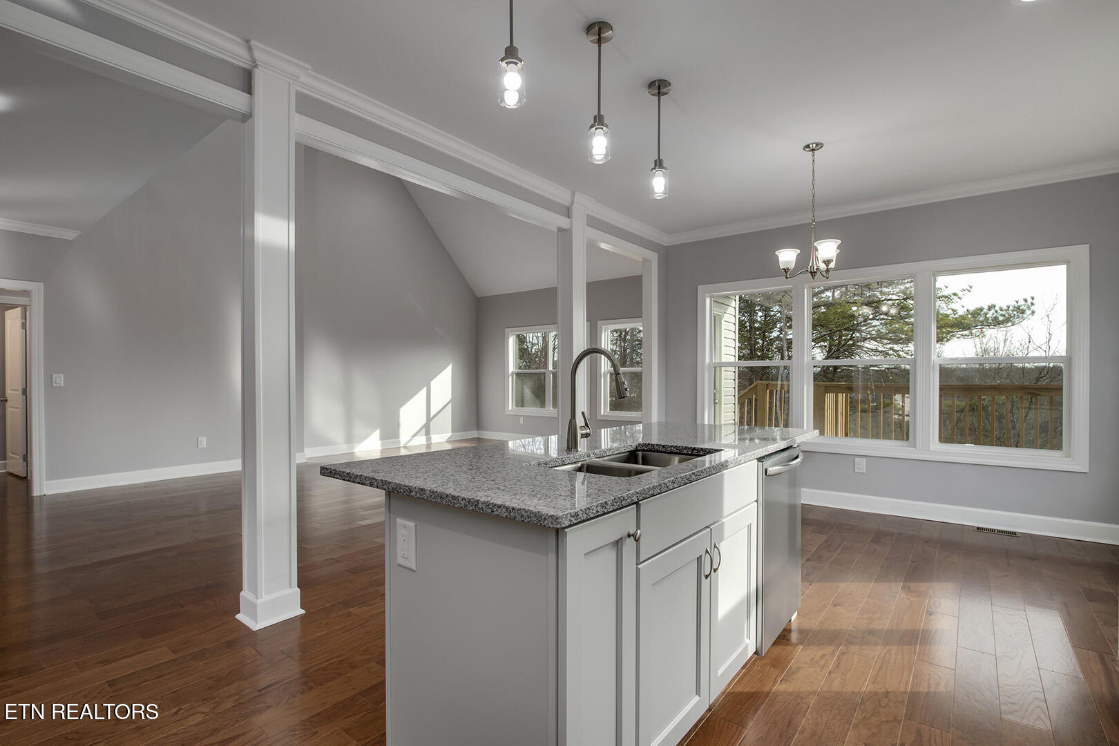 168 Amohi Way Loudon TN 37774