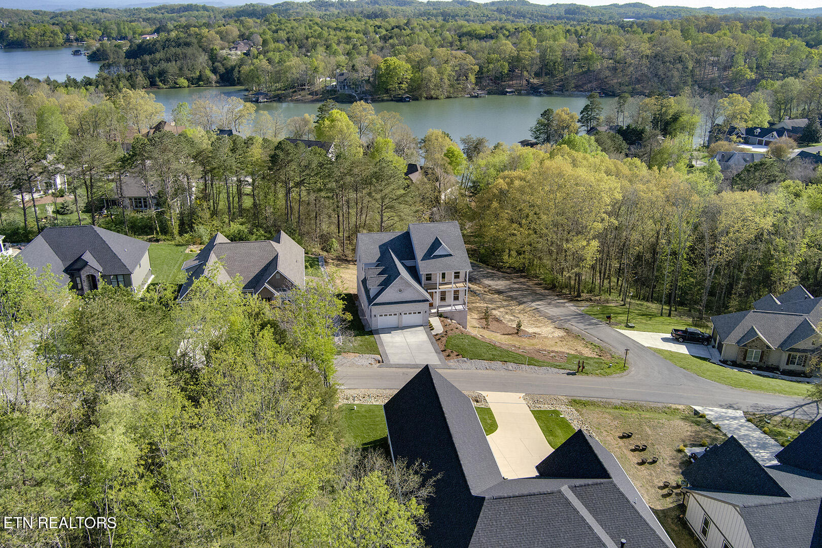 168 Amohi Way Loudon TN 37774