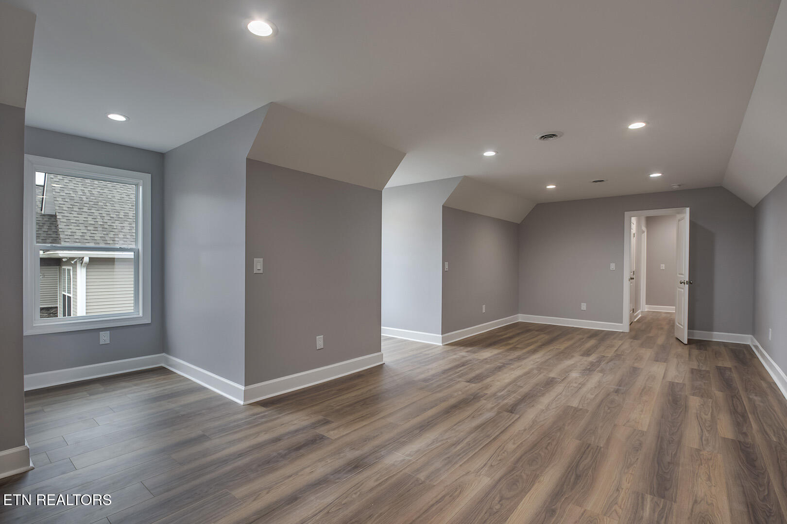 168 Amohi Way Loudon TN 37774