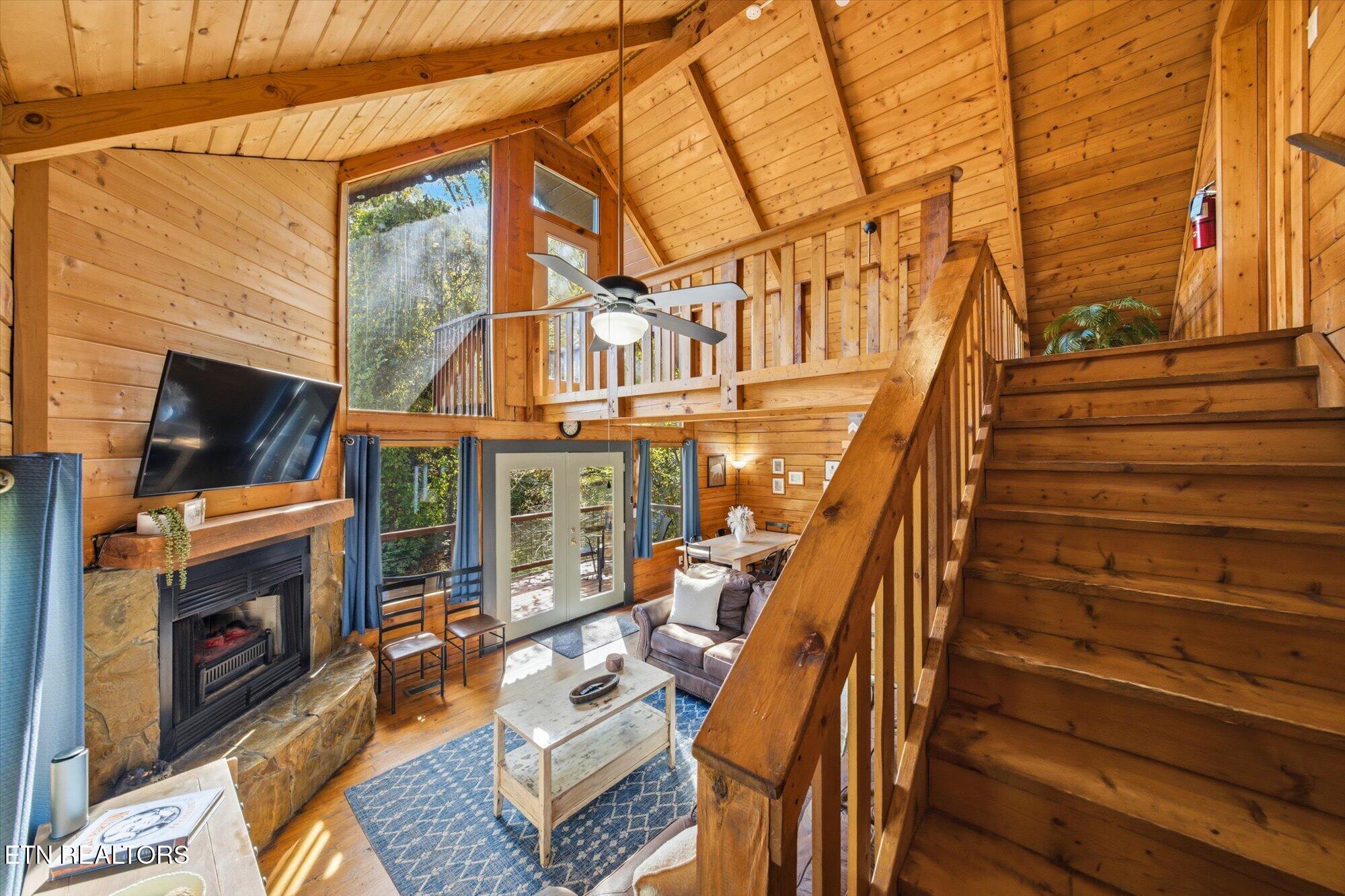 333 Sugar View Drive Sevierville TN 37876