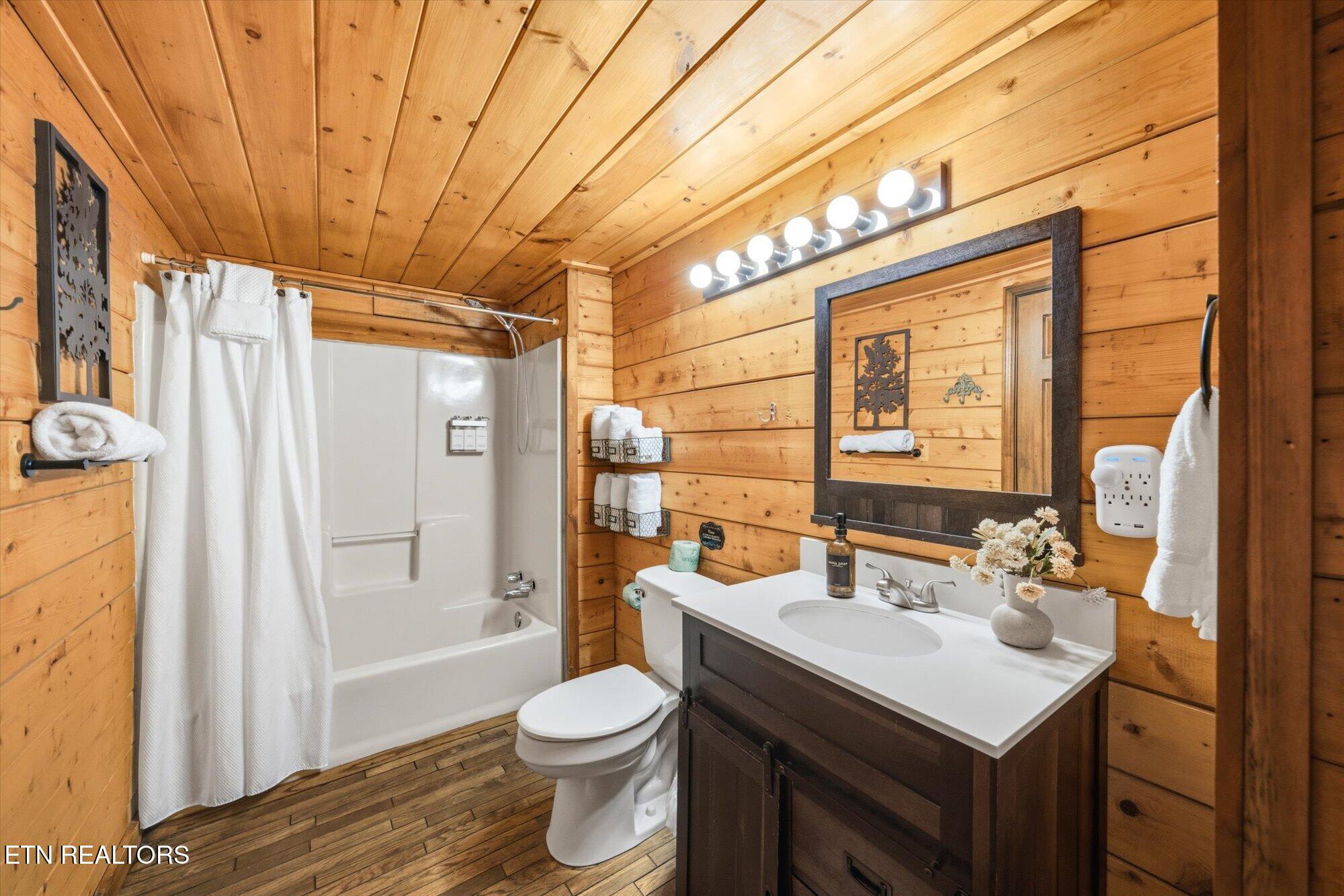 333 Sugar View Drive Sevierville TN 37876