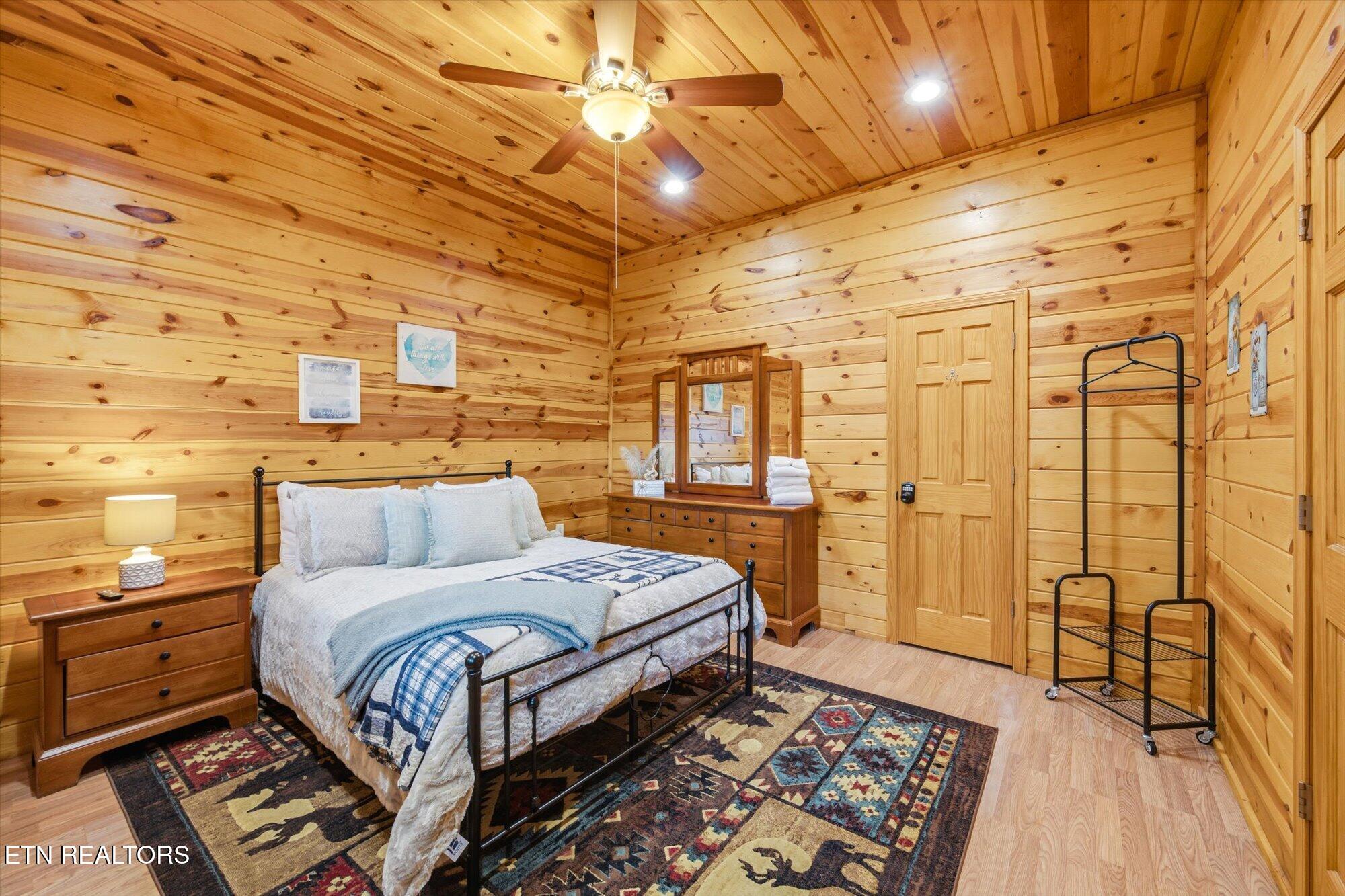 333 Sugar View Drive Sevierville TN 37876