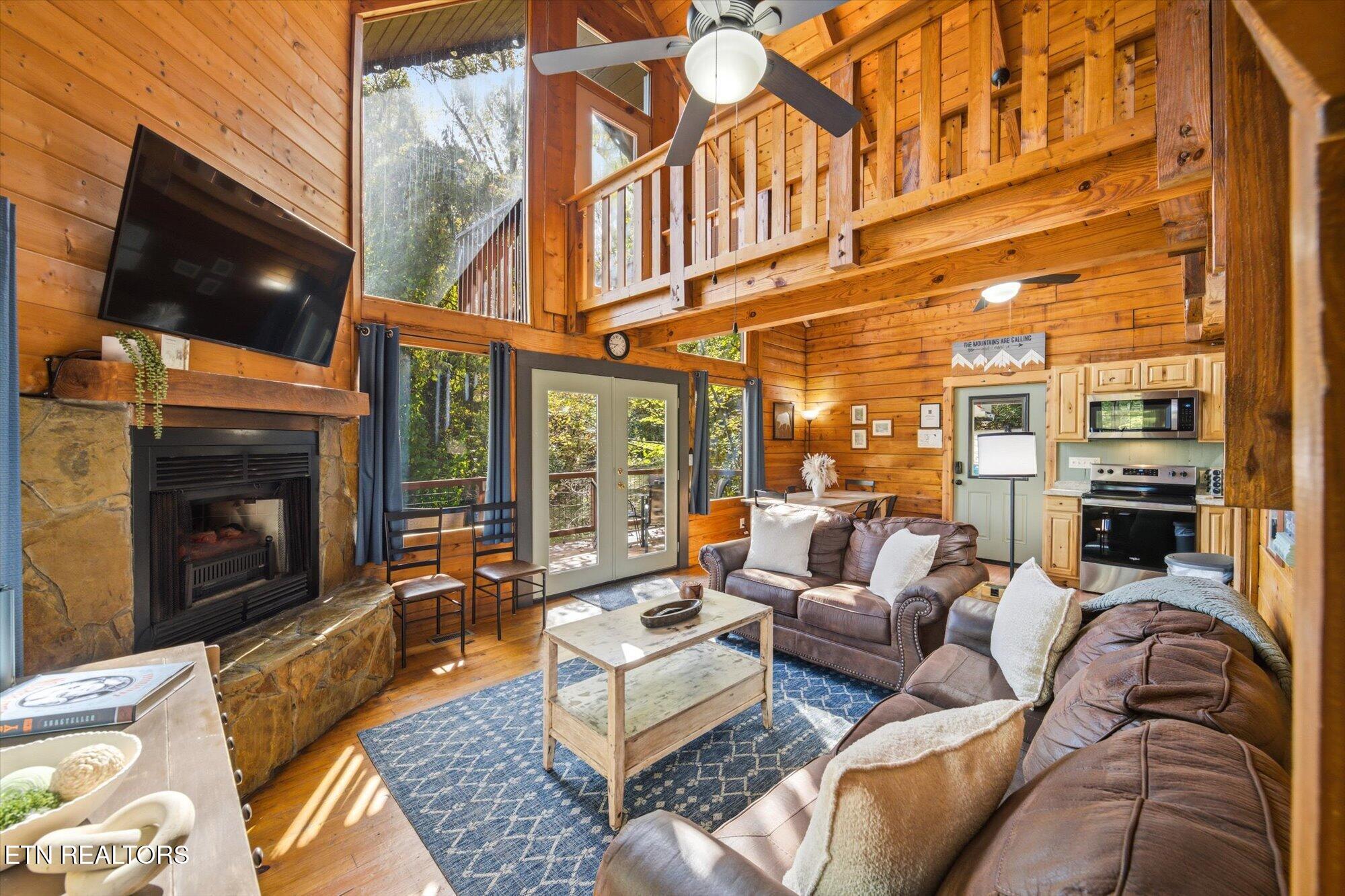 333 Sugar View Drive Sevierville TN 37876