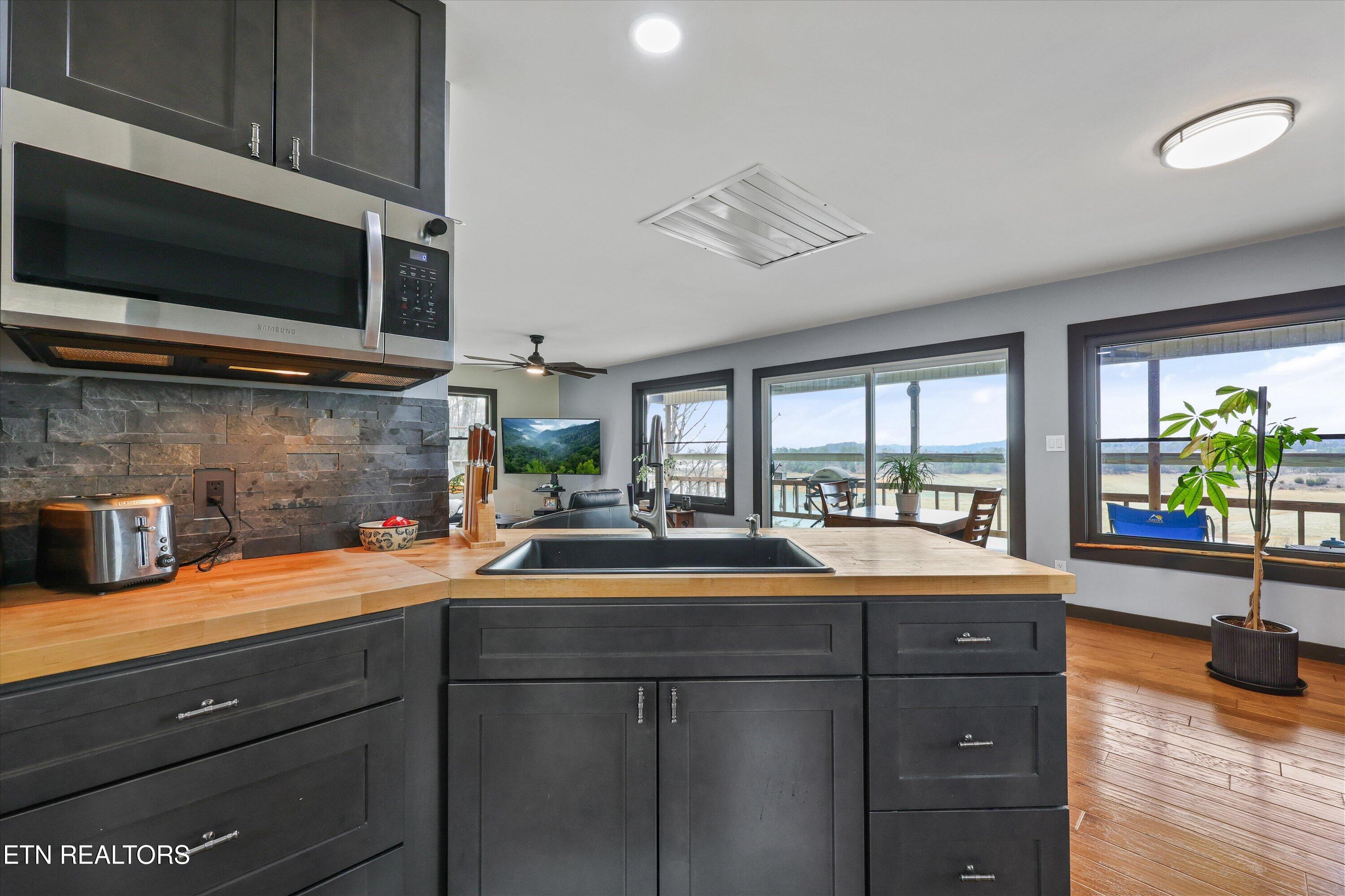 2739 Windy Cove Way Sevierville TN 37876