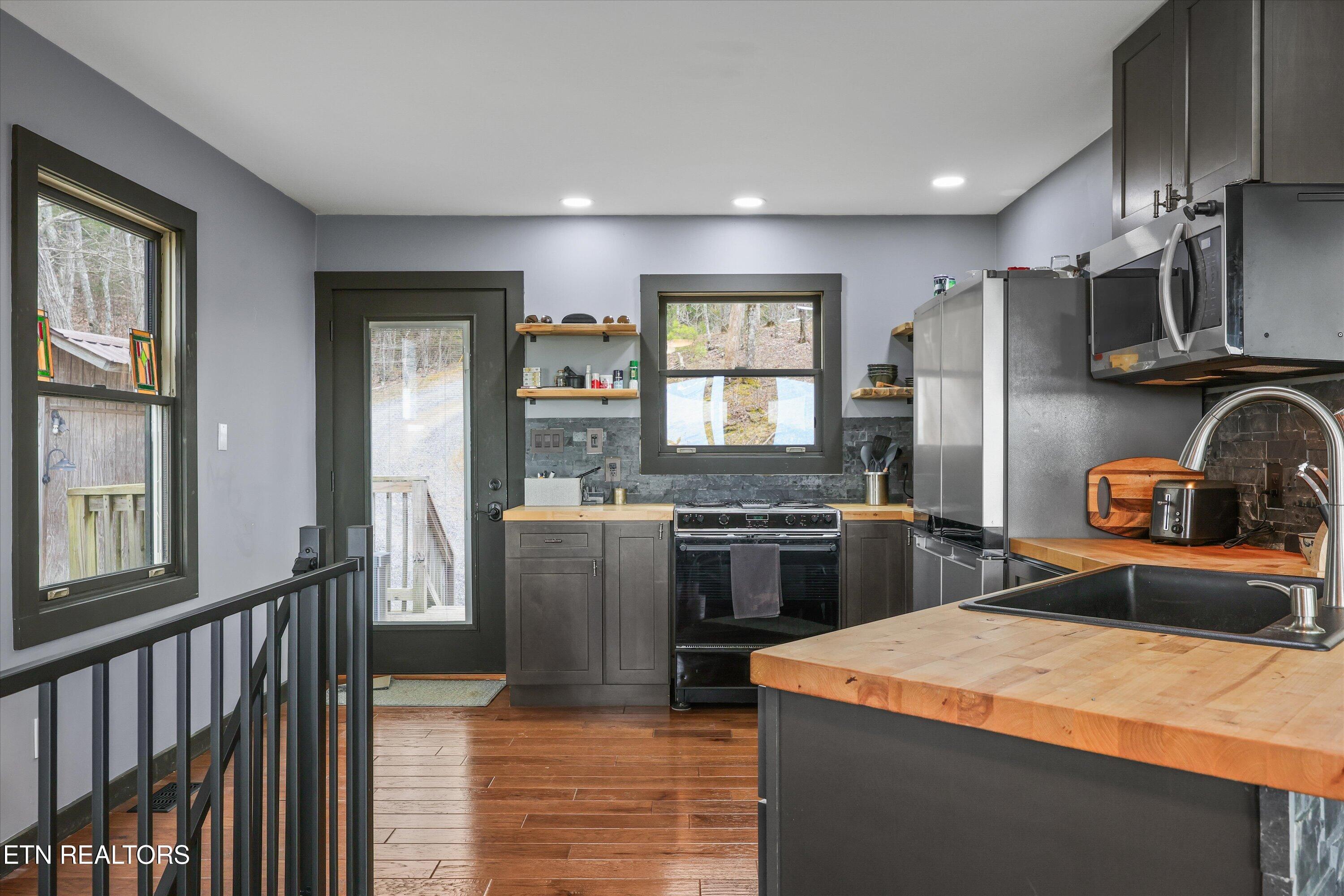 2739 Windy Cove Way Sevierville TN 37876