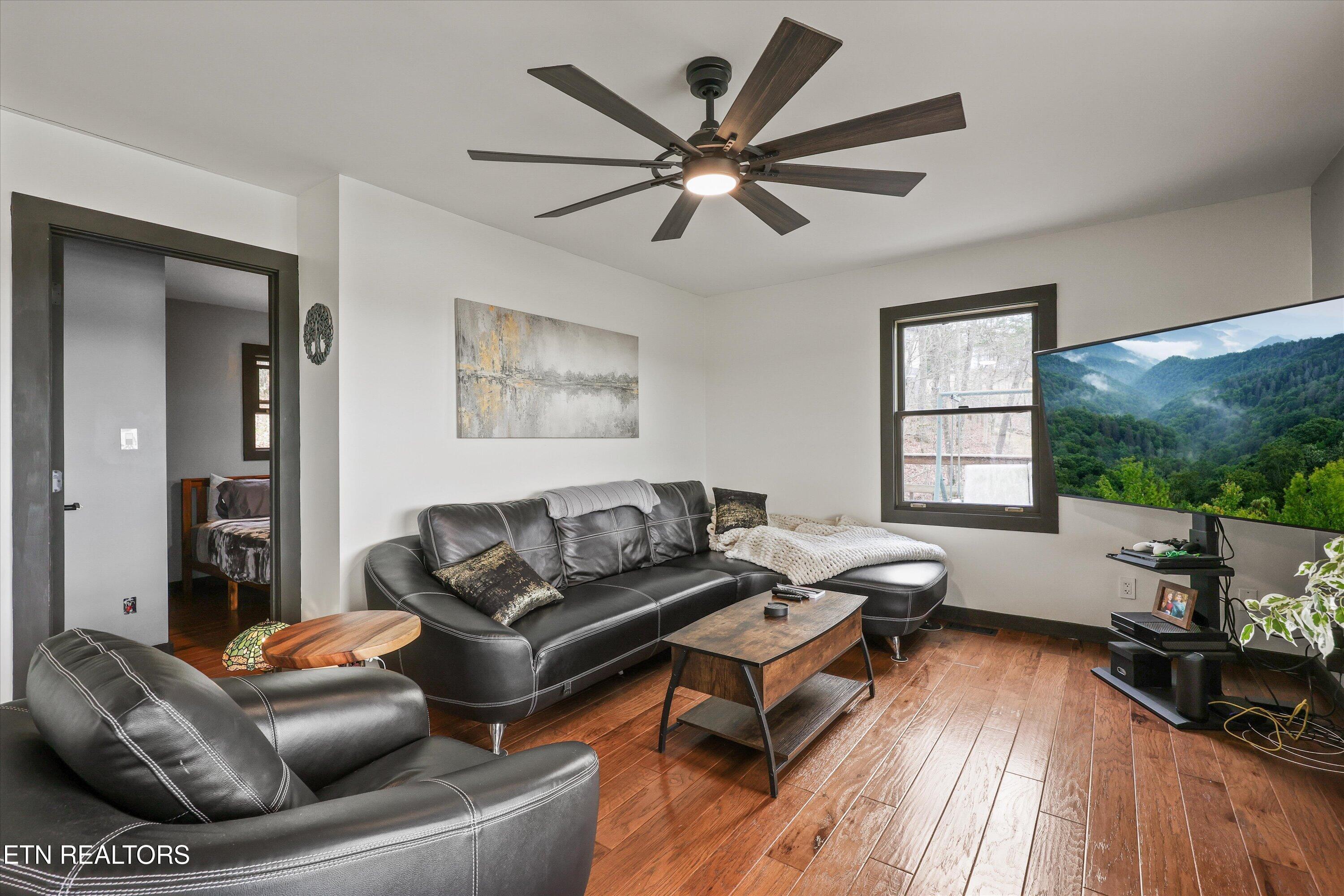 2739 Windy Cove Way Sevierville TN 37876