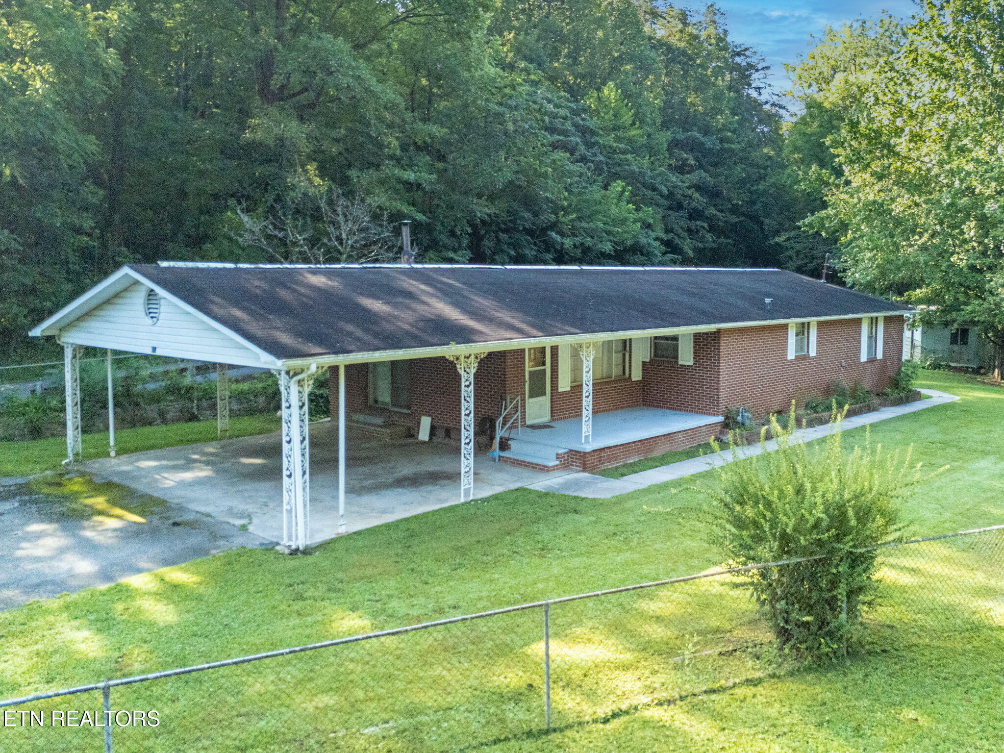 813 Andys Ridge Road Rocky Top TN 37769