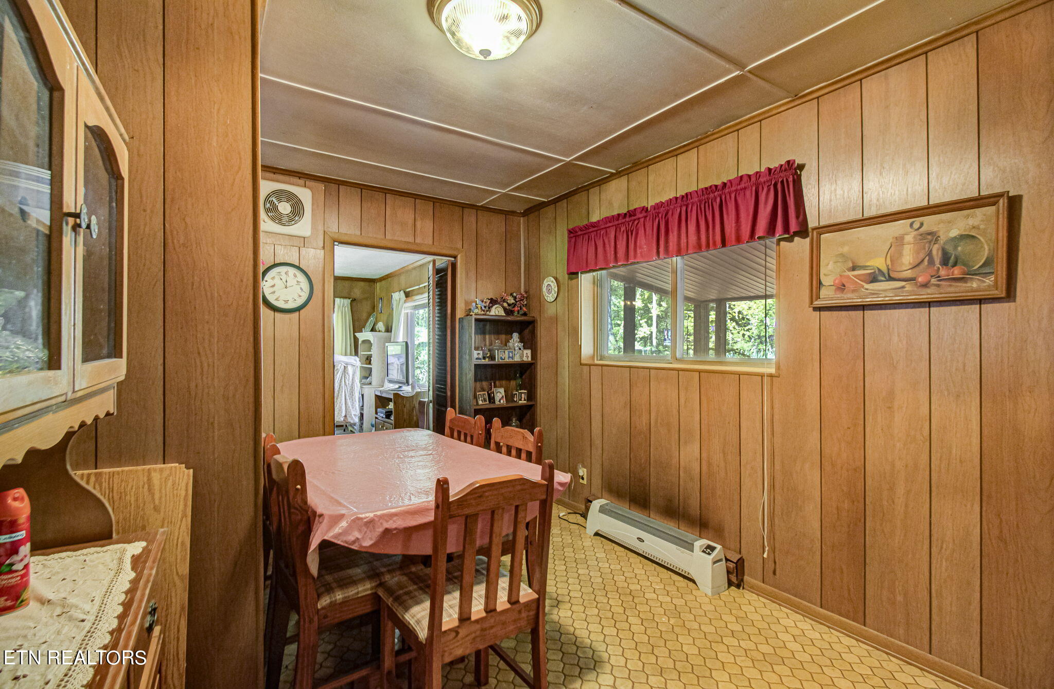 1909 Cheyene Trail Dandridge TN 37725