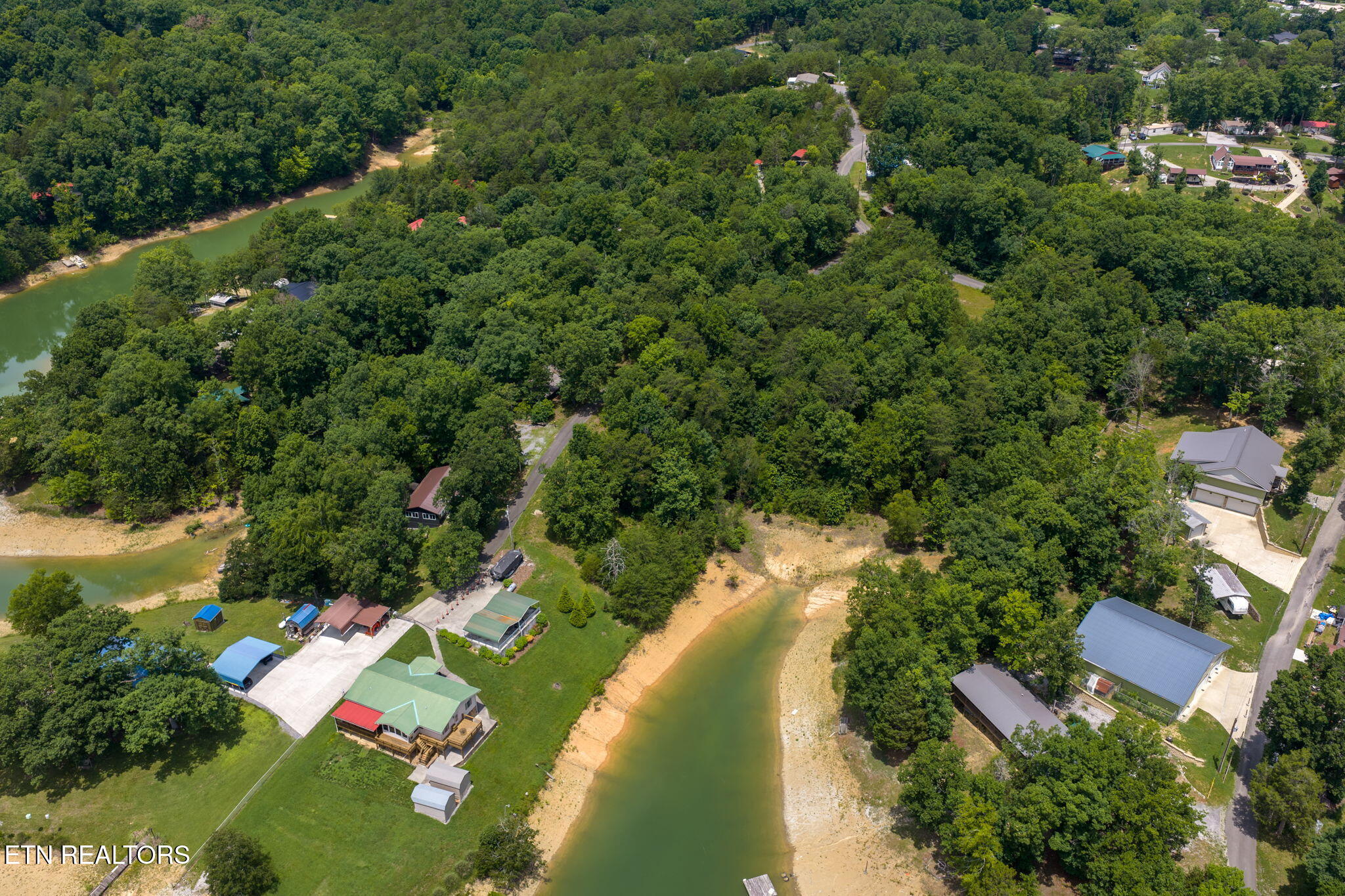 1909 Cheyene Trail Dandridge TN 37725