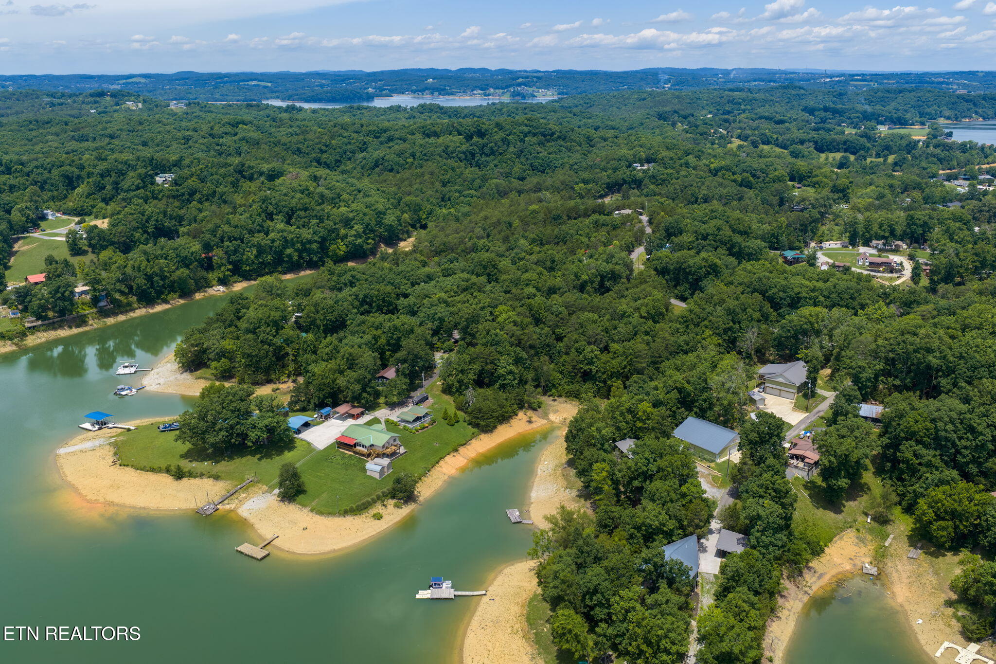 1909 Cheyene Trail Dandridge TN 37725