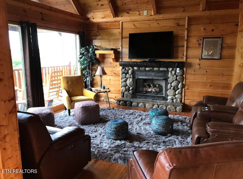 3209 Engle Town Road Sevierville TN 37862