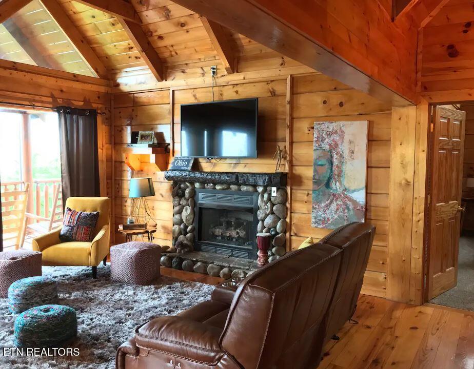 3209 Engle Town Road Sevierville TN 37862