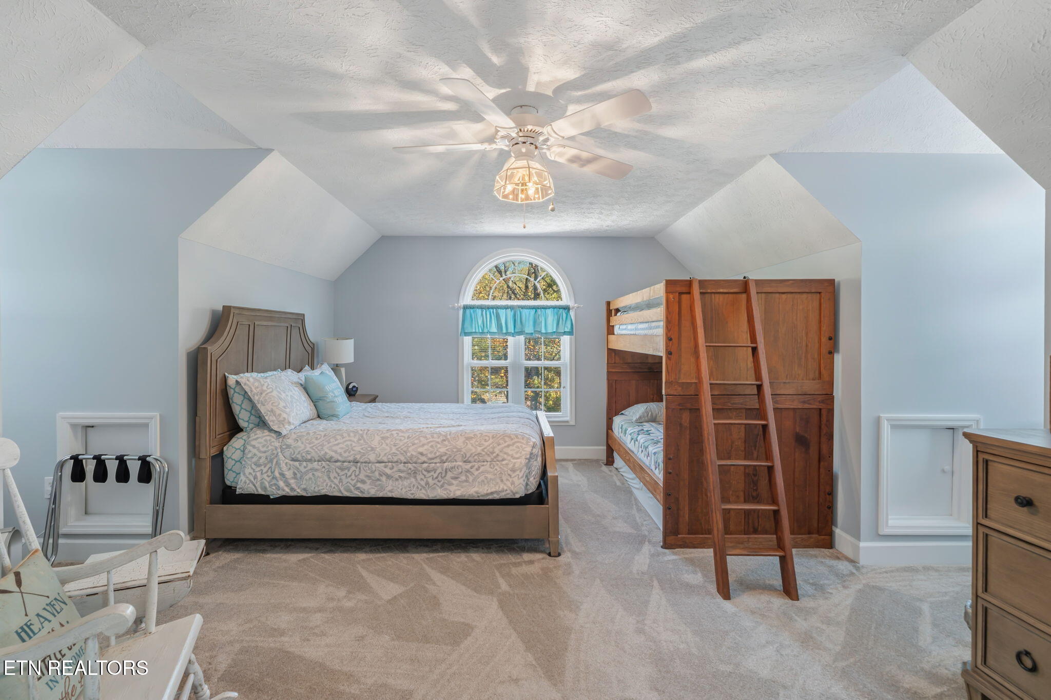 1089 Big Creek Road Lafollette TN 37766