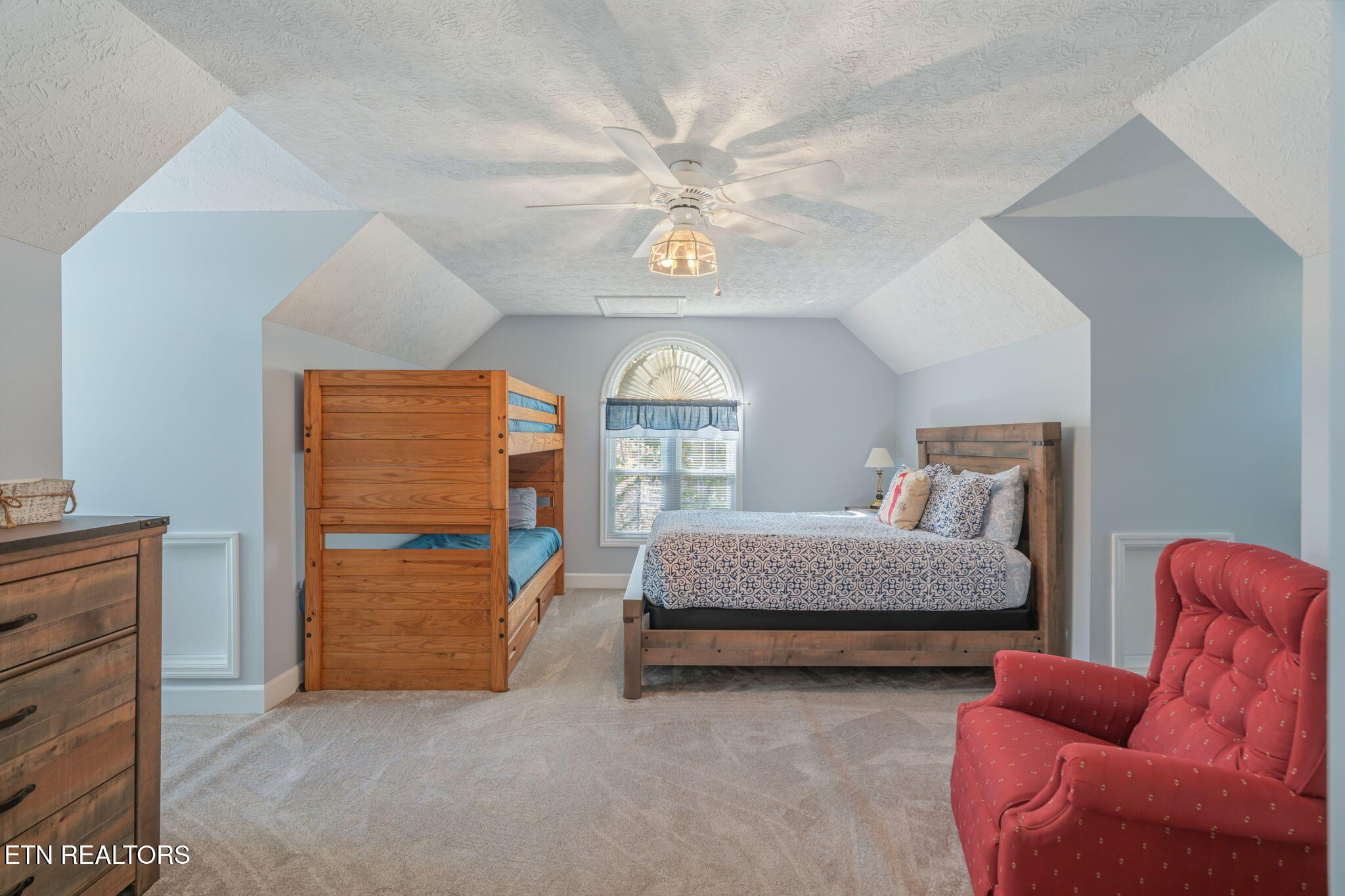1089 Big Creek Road Lafollette TN 37766