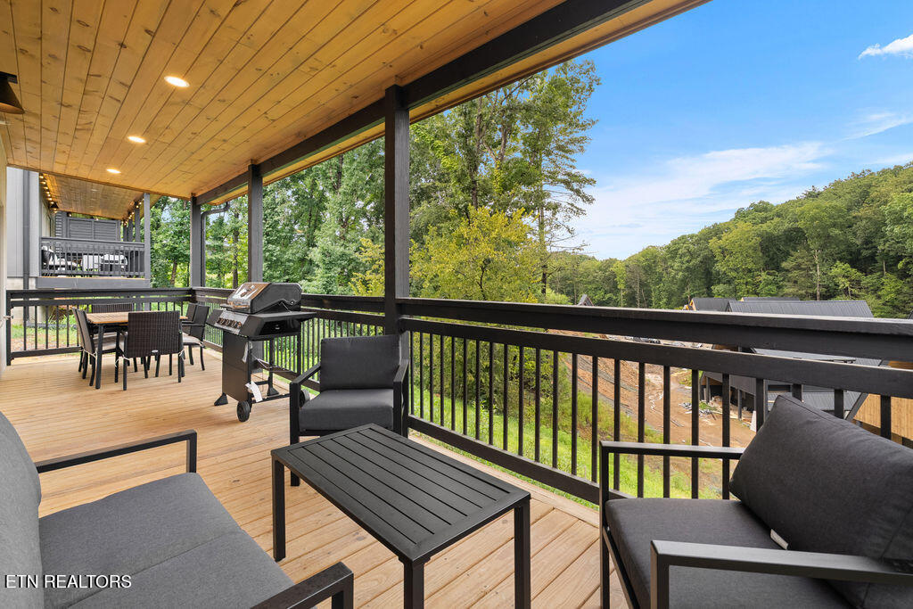 580 Warbonnet Way Pigeon Forge TN 37863