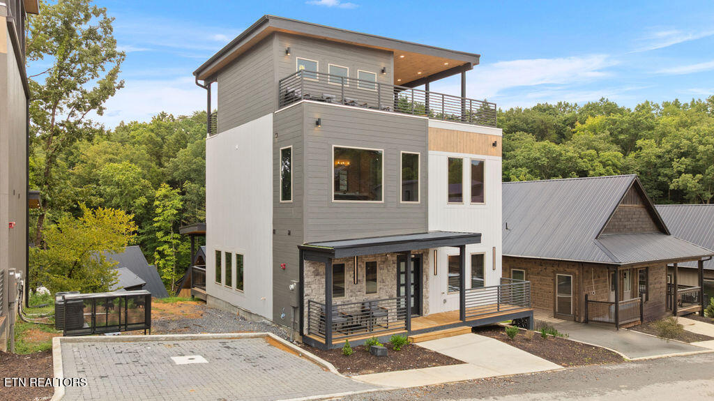 580 Warbonnet Way Pigeon Forge TN 37863