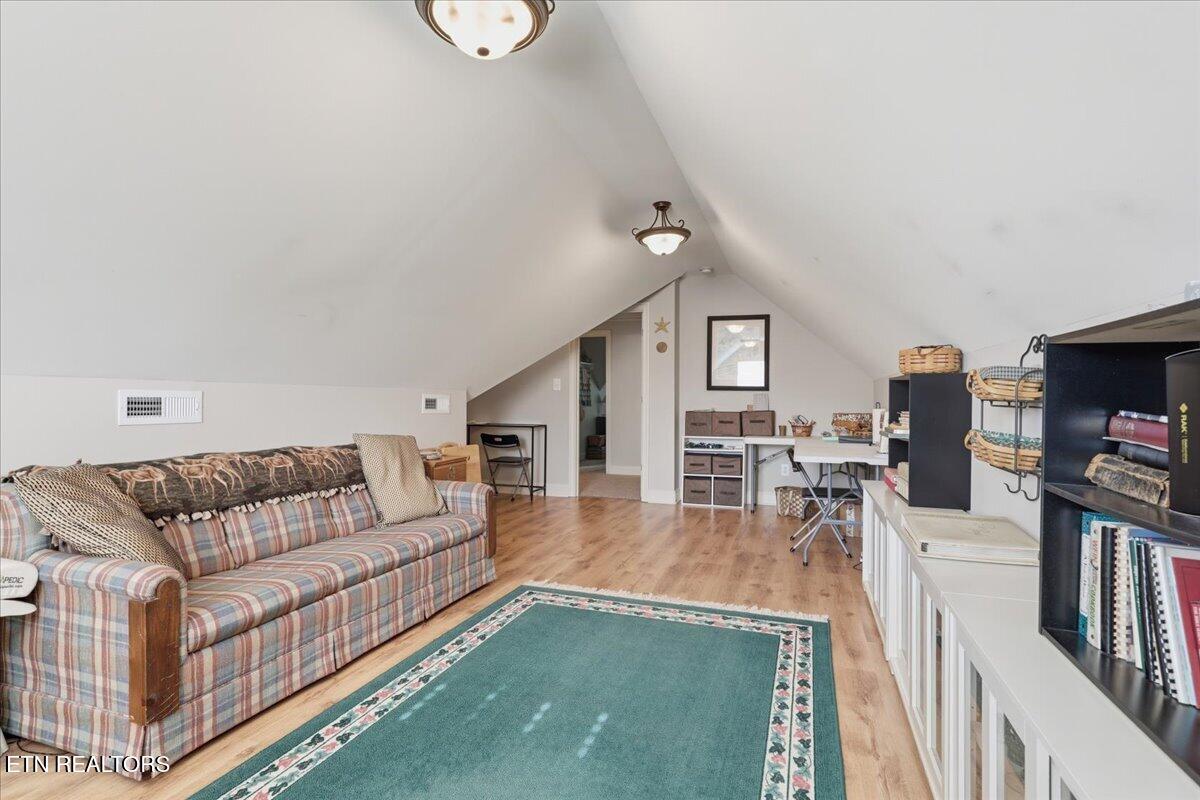 1372 Old Hickory Lane Lenoir City TN 37772