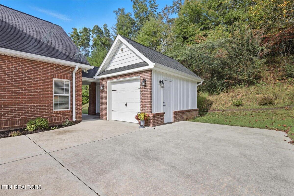 1372 Old Hickory Lane Lenoir City TN 37772