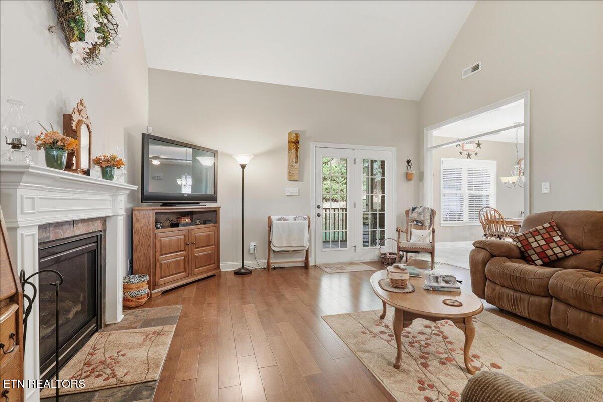 1372 Old Hickory Lane Lenoir City TN 37772