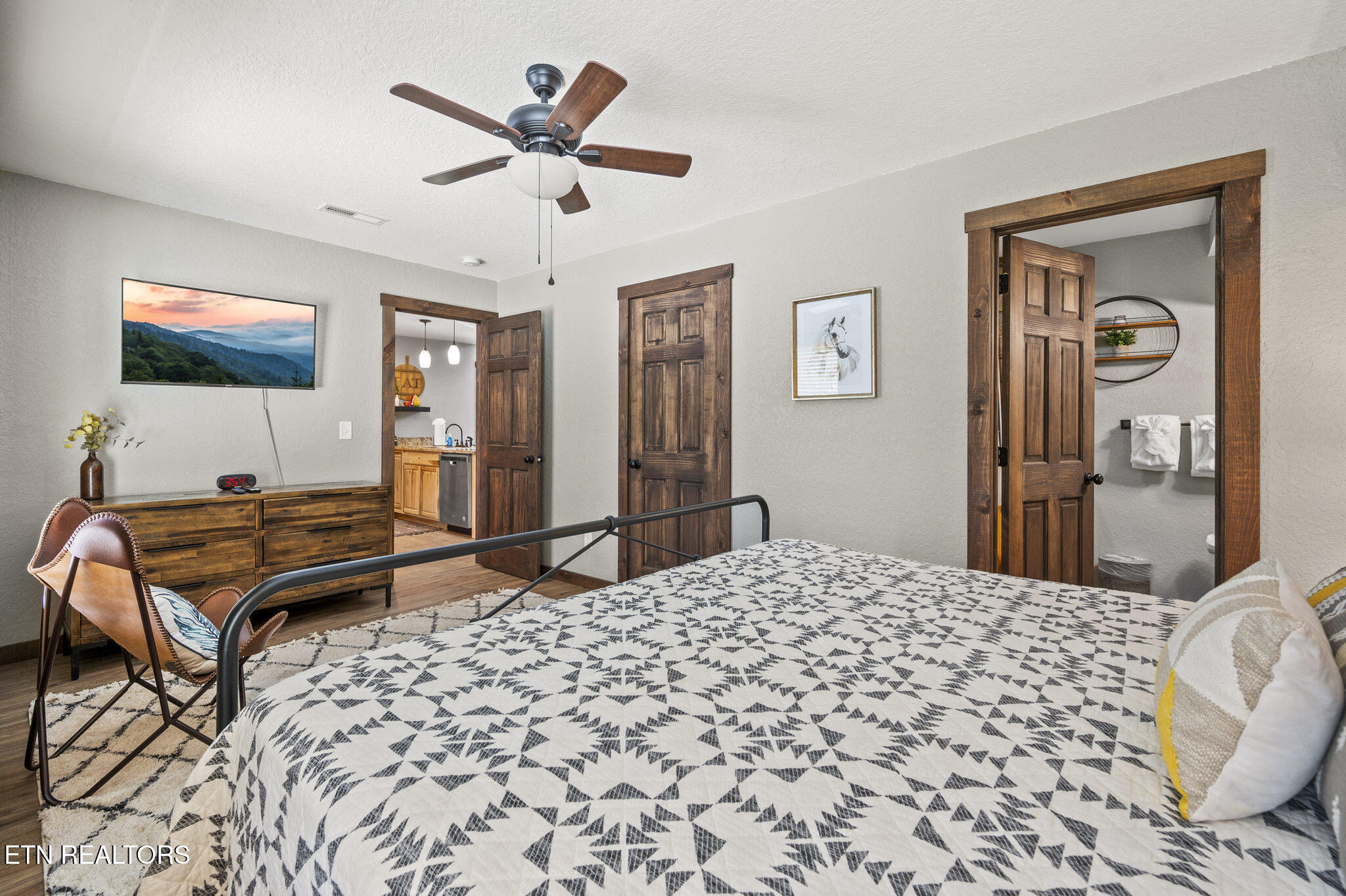 2046 Slippery Rock Circle Pigeon Forge TN 37862