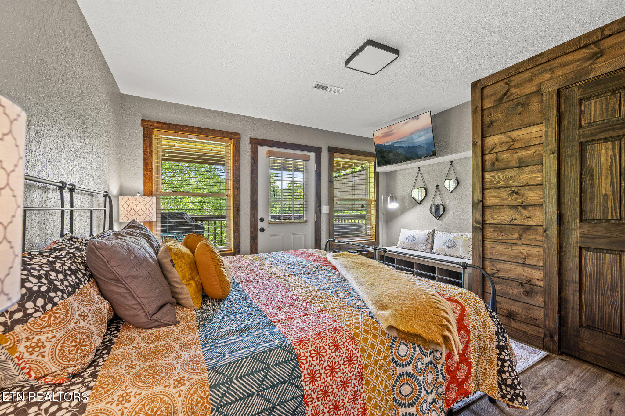 2046 Slippery Rock Circle Pigeon Forge TN 37862
