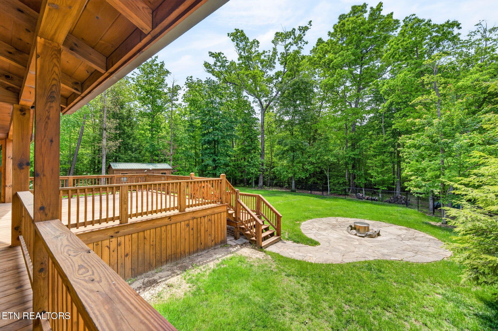 704 White Oak Road Monterey TN 38574