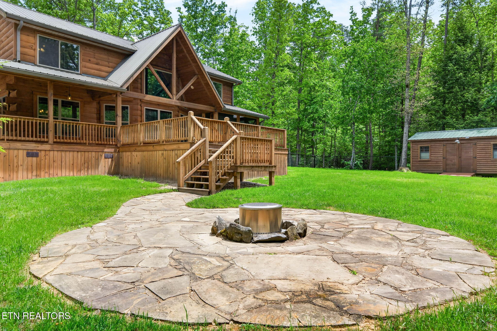 704 White Oak Road Monterey TN 38574