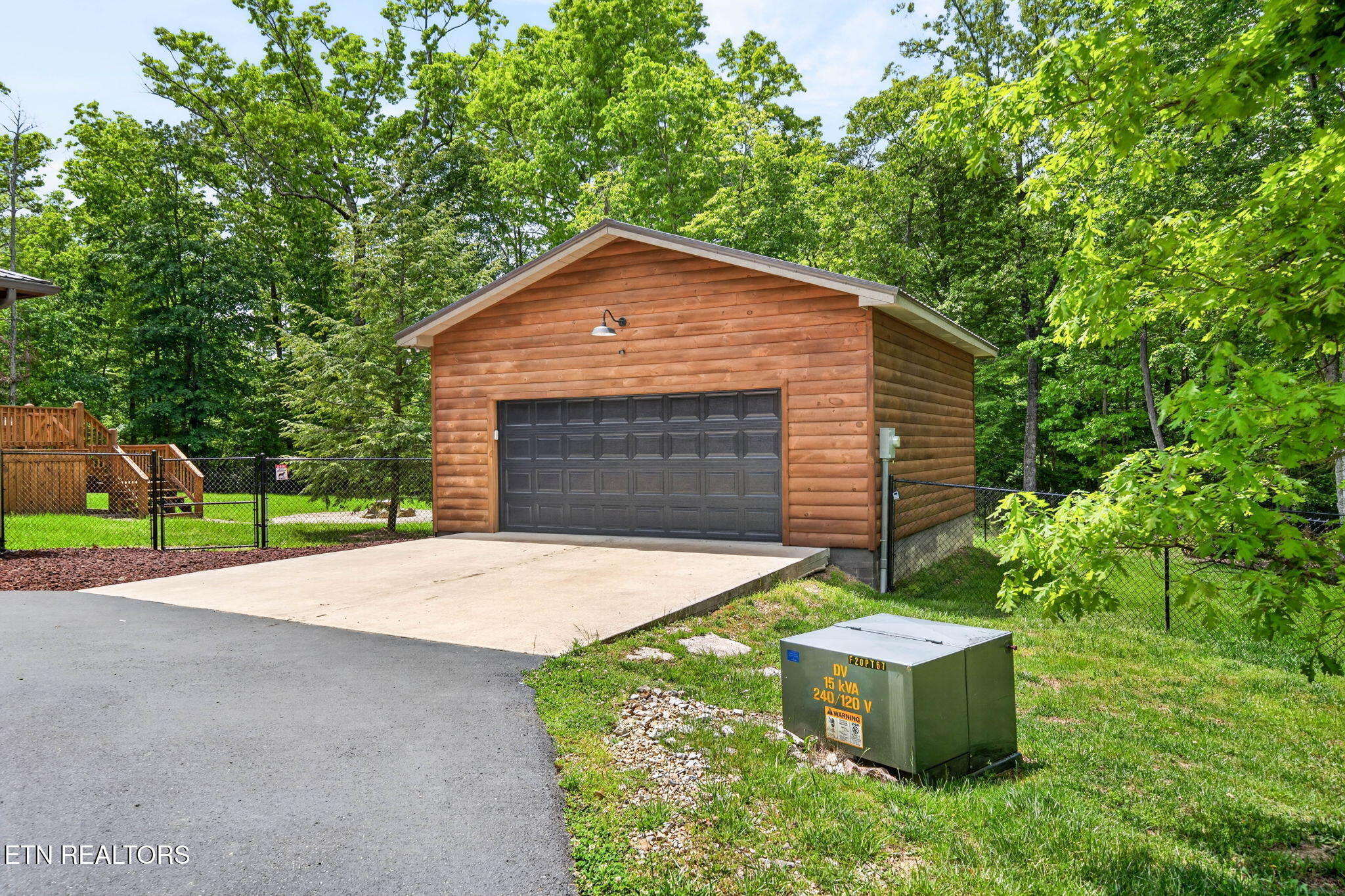 704 White Oak Road Monterey TN 38574