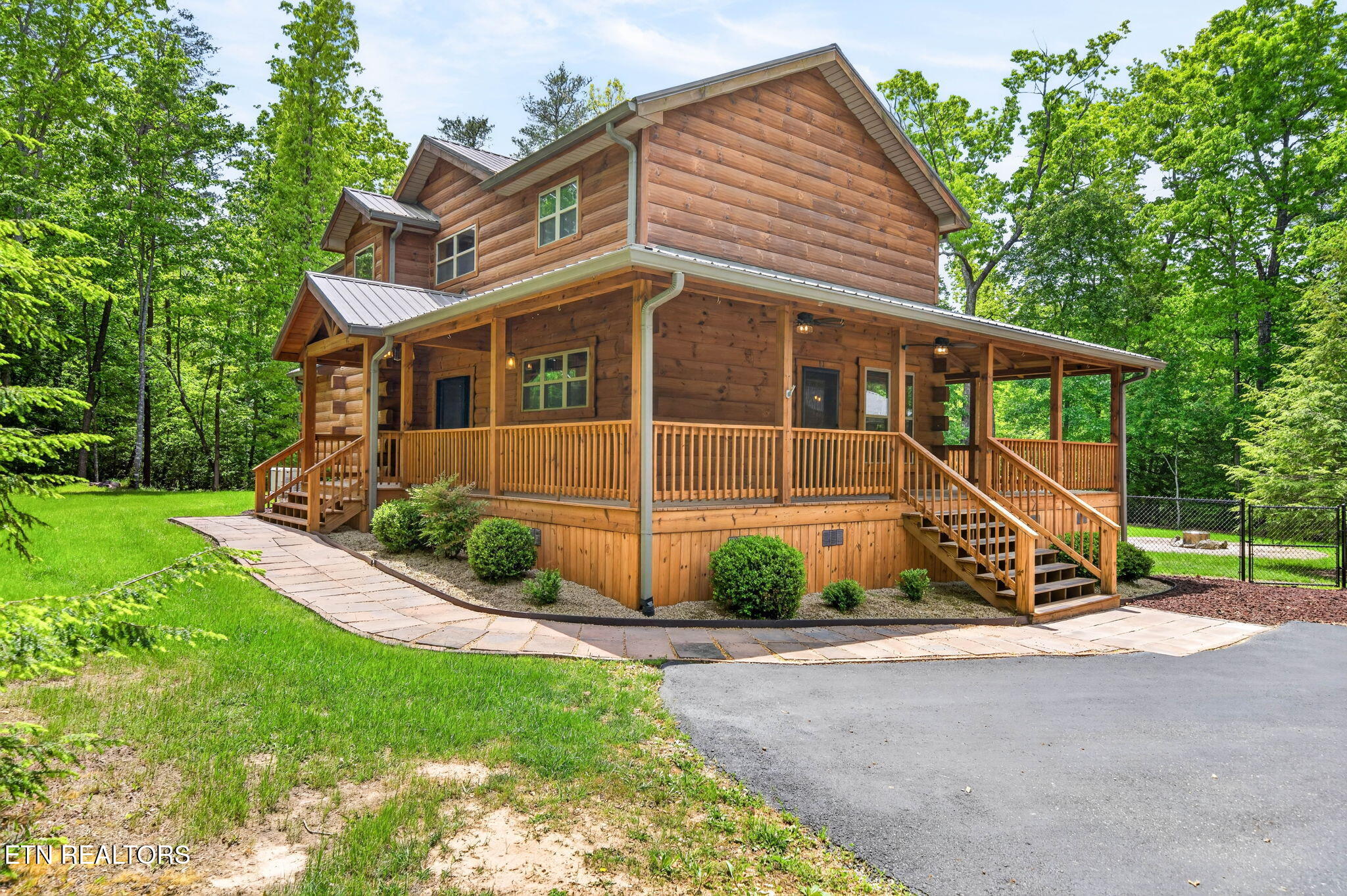 704 White Oak Road Monterey TN 38574