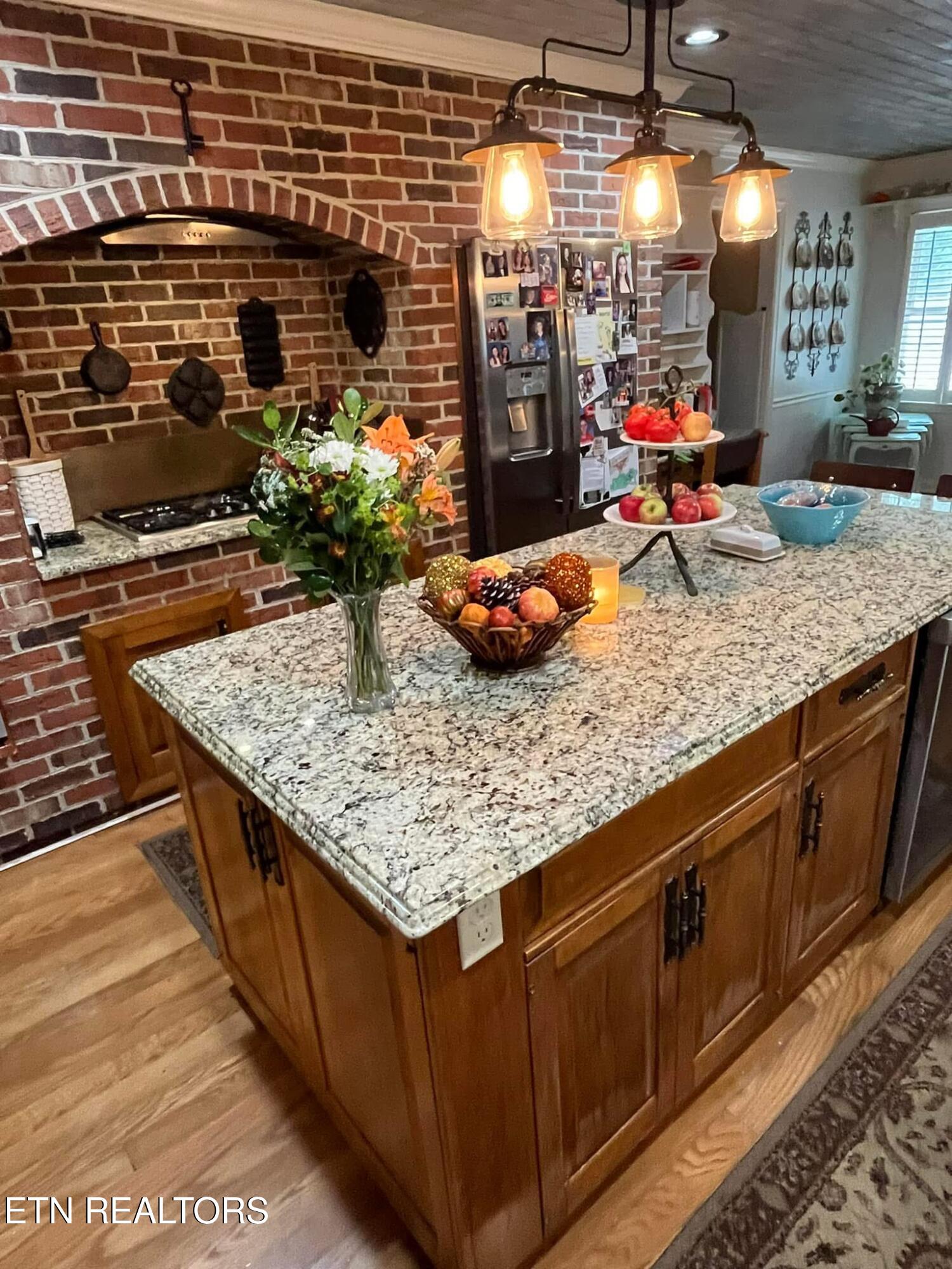 242 Adams Lane Jellico TN 37762