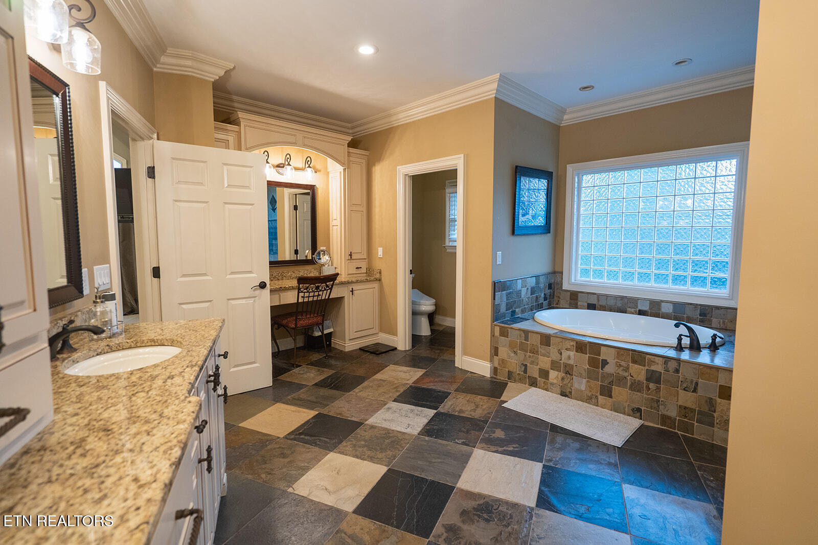 1944 Chiswick Road Knoxville TN 37922
