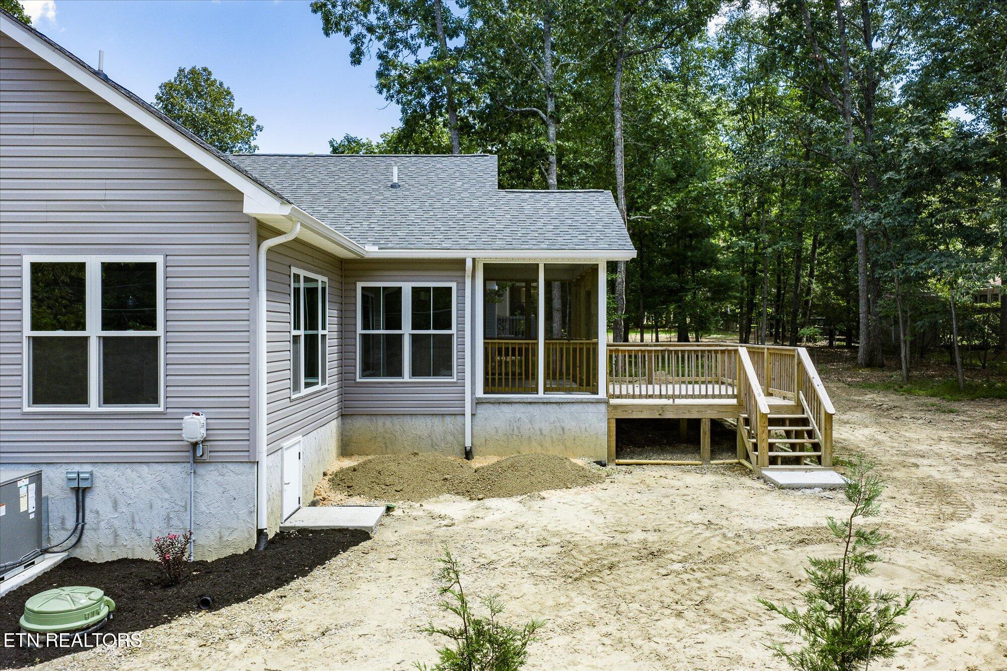 145 Lakeside Drive Crossville TN 38558