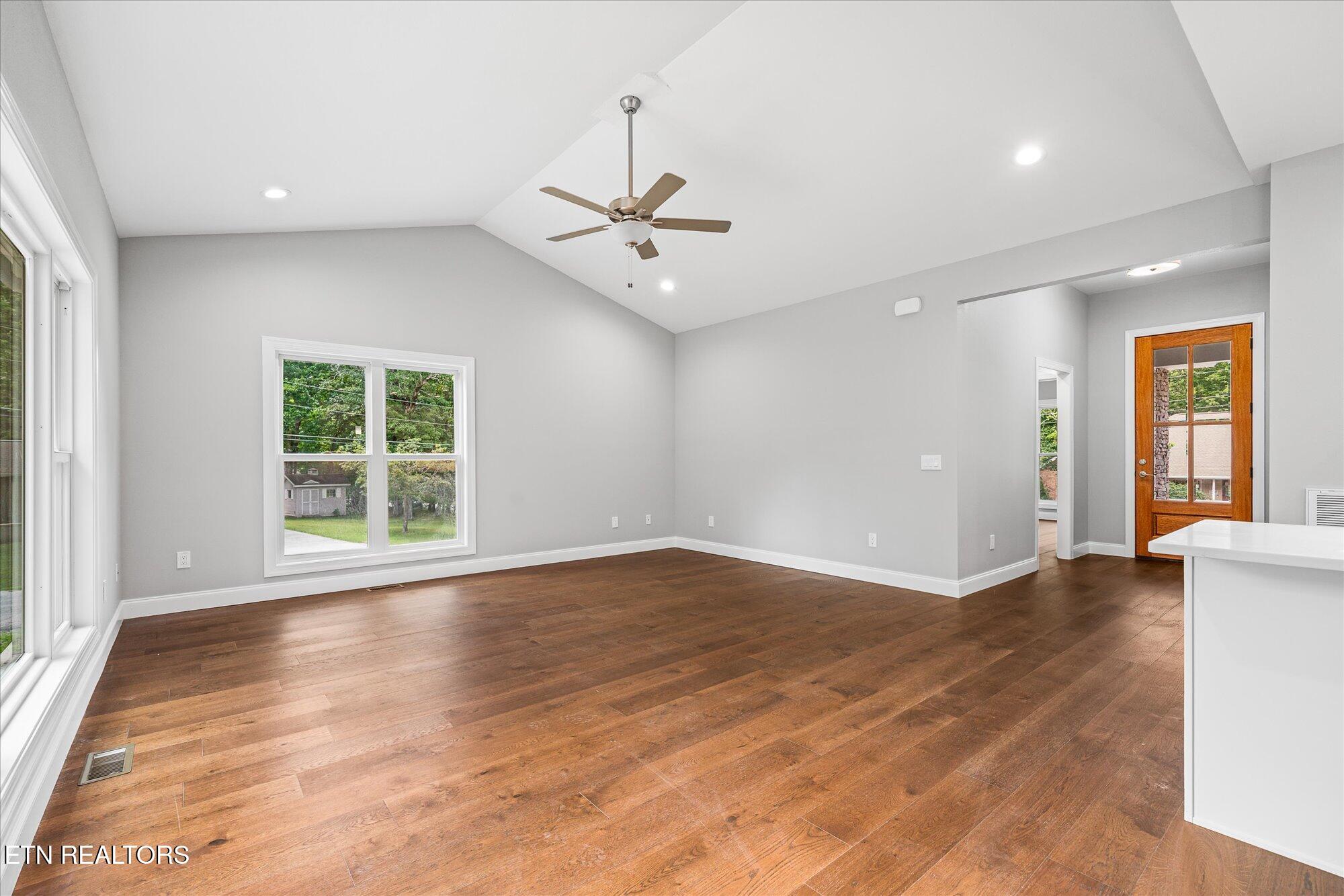 145 Lakeside Drive Crossville TN 38558