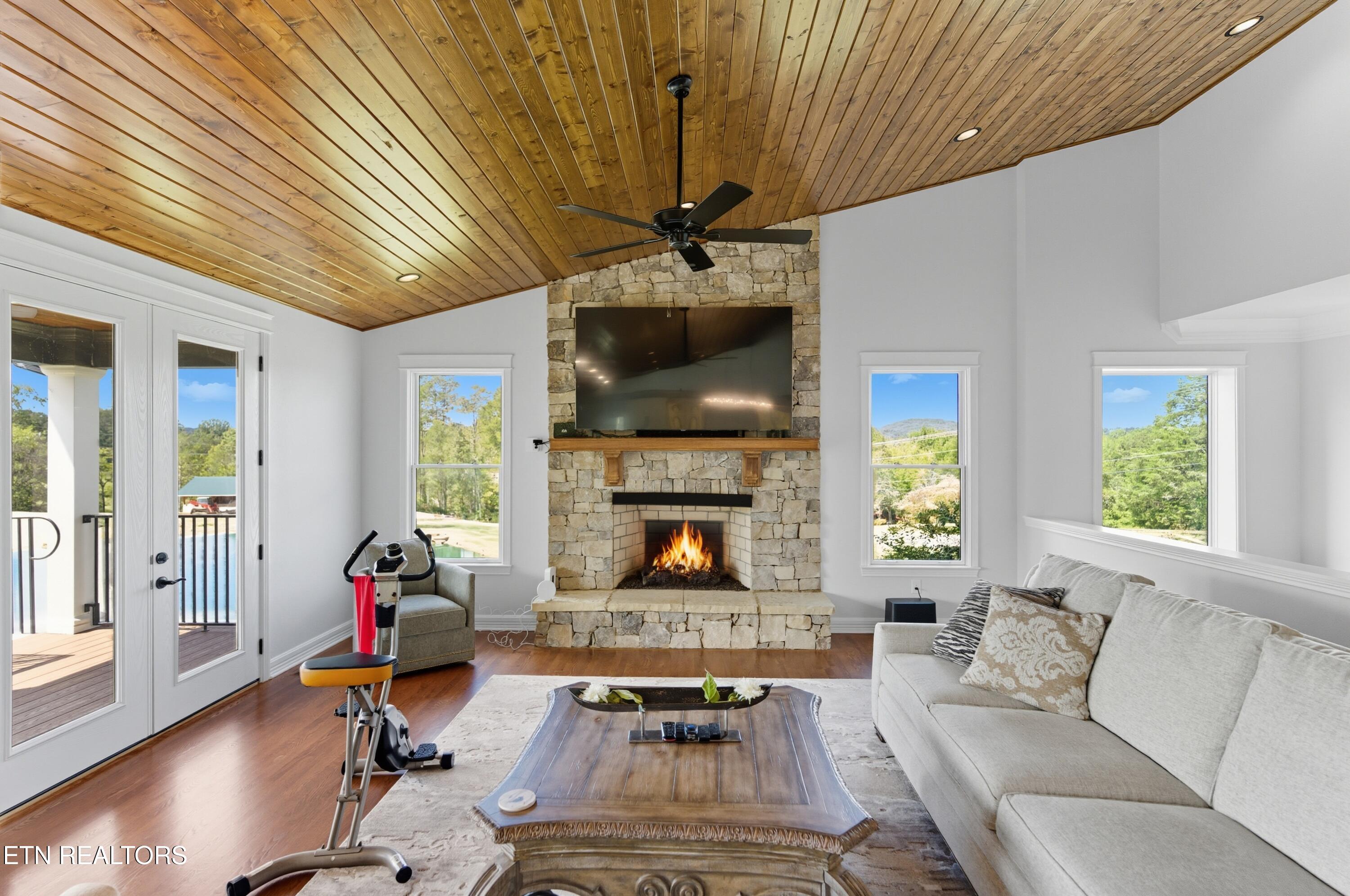 3239 Highway 61, West Andersonville TN 37705