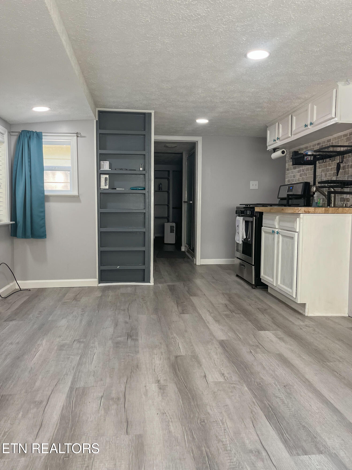 155 Commanche Trail Crossville TN 38572