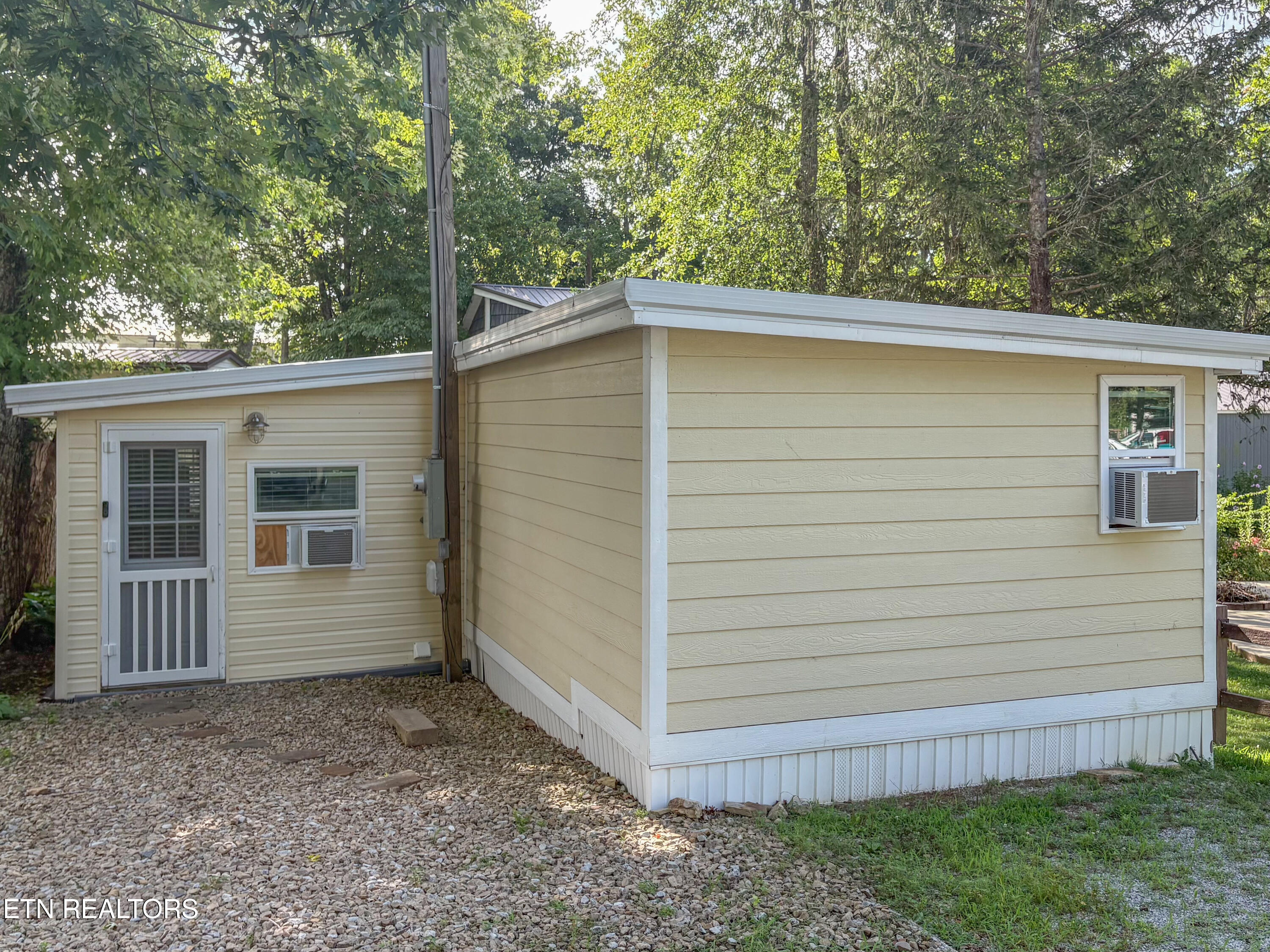 155 Commanche Trail Crossville TN 38572
