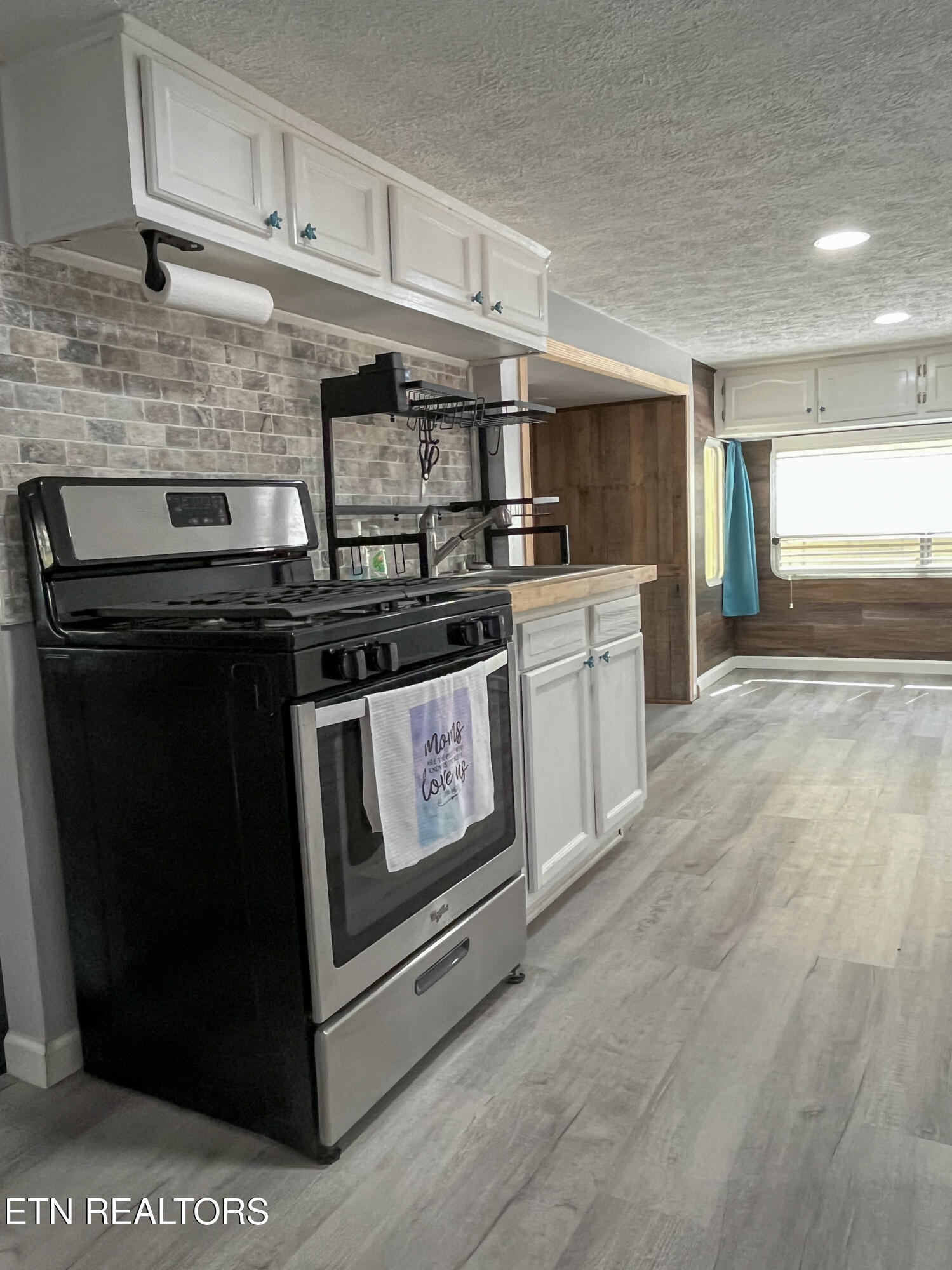 155 Commanche Trail Crossville TN 38572