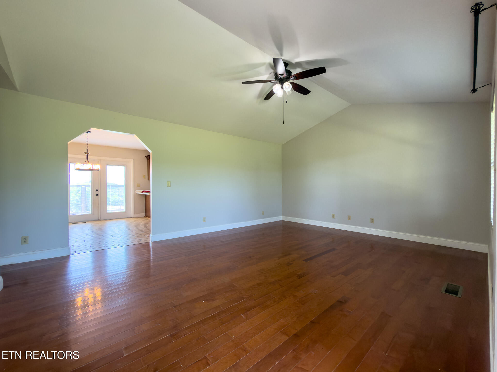185 Hillview Lane Loudon TN 37774