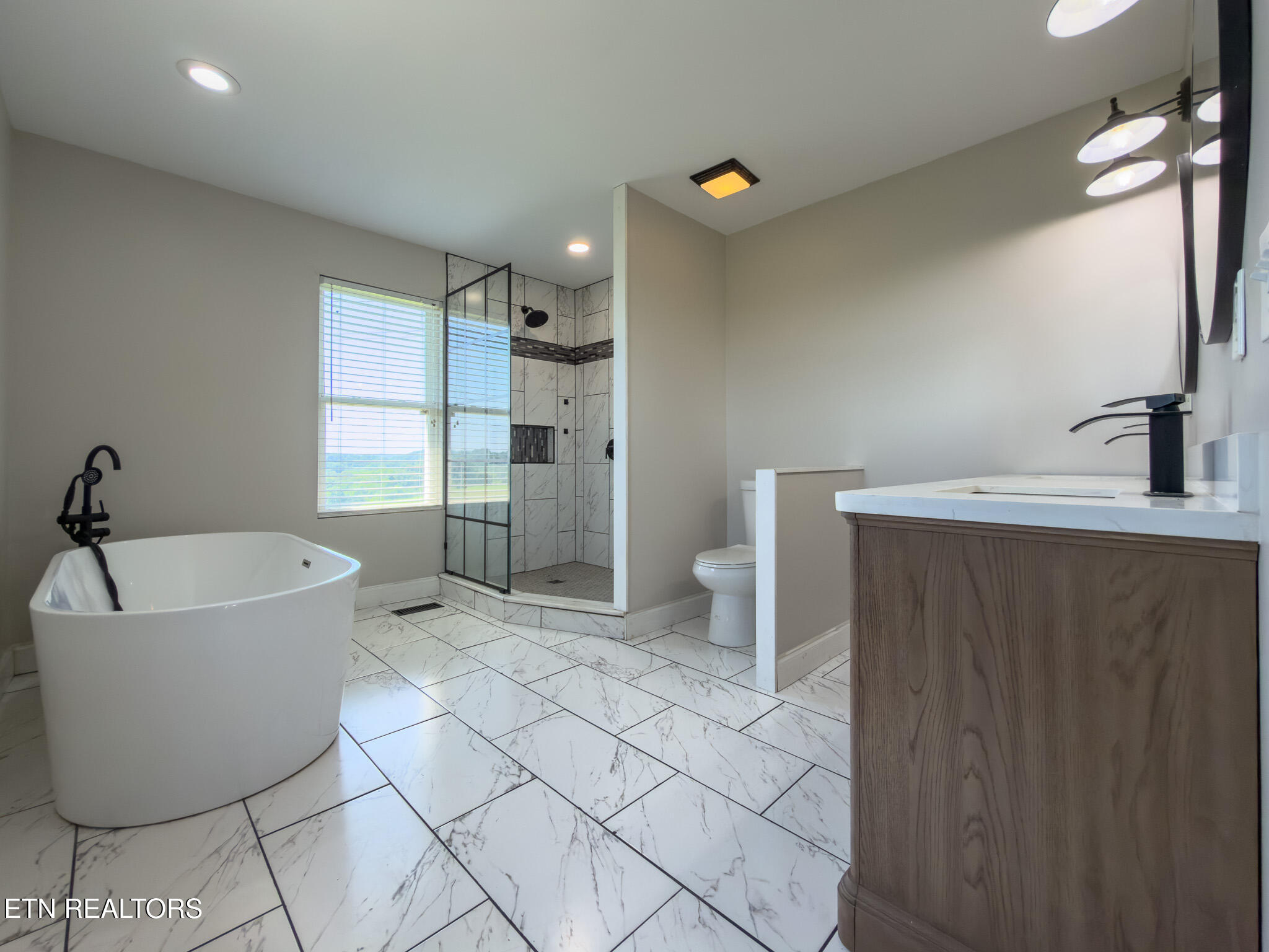 185 Hillview Lane Loudon TN 37774