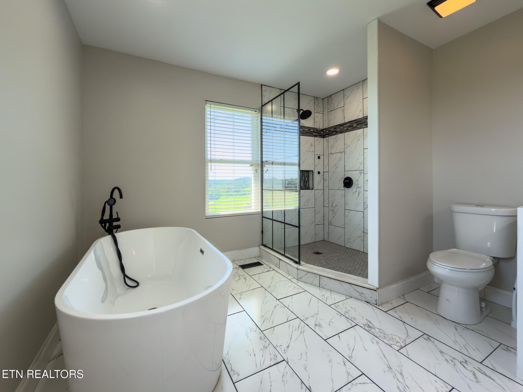 185 Hillview Lane Loudon TN 37774