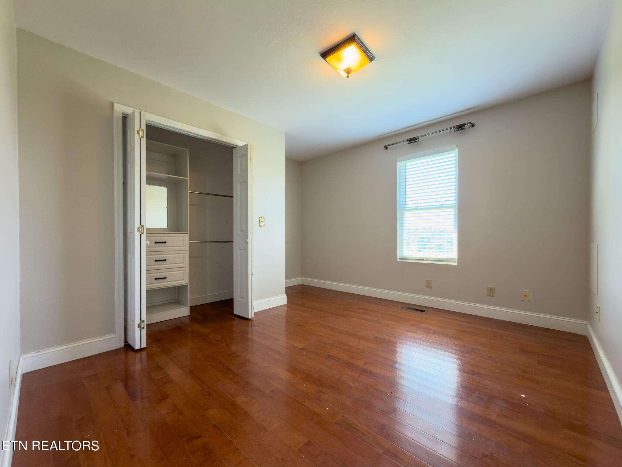 185 Hillview Lane Loudon TN 37774